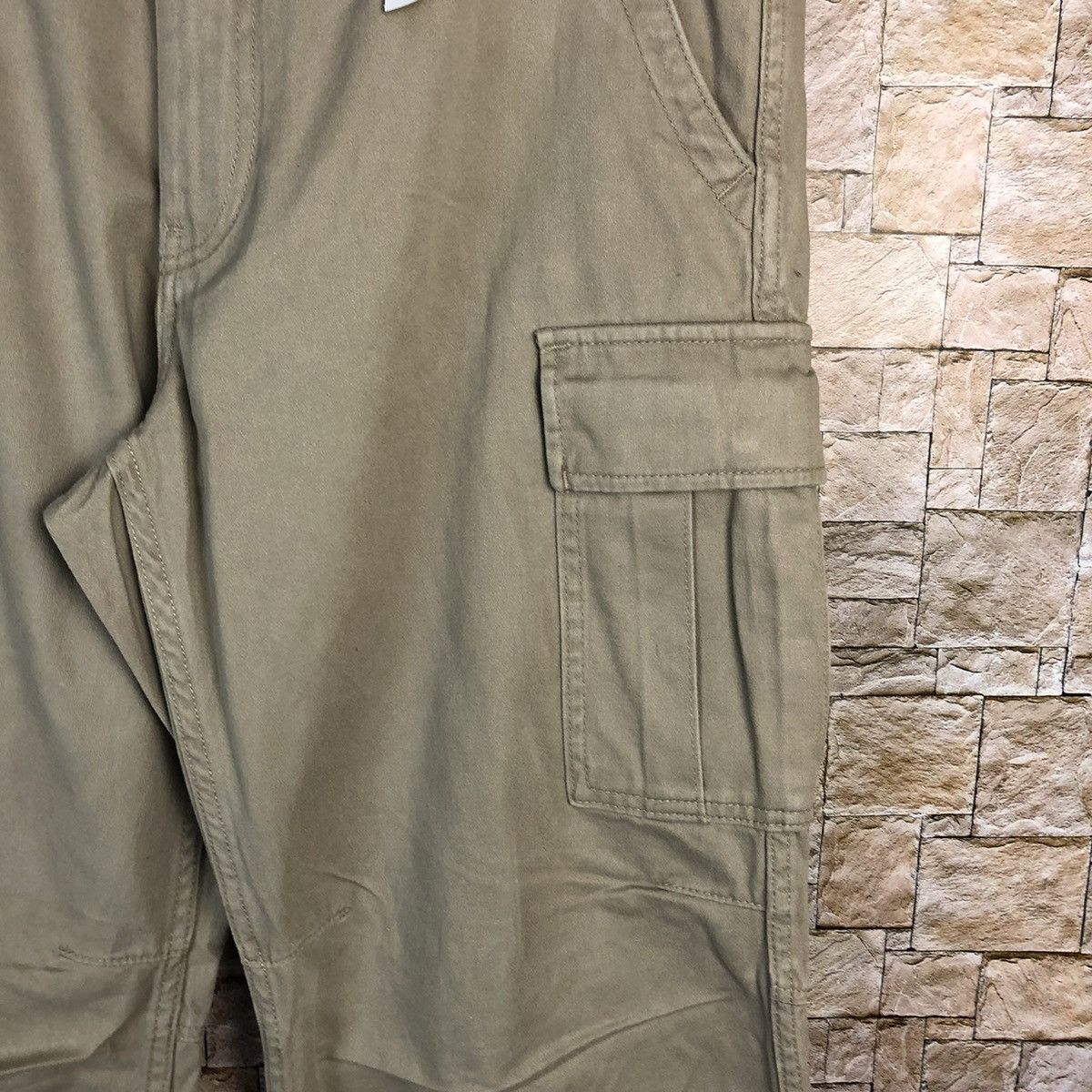 Japanese Brand Uniqlo Cream Cargo Multipocket Pants #A636 Size US 33 - 11 Thumbnail