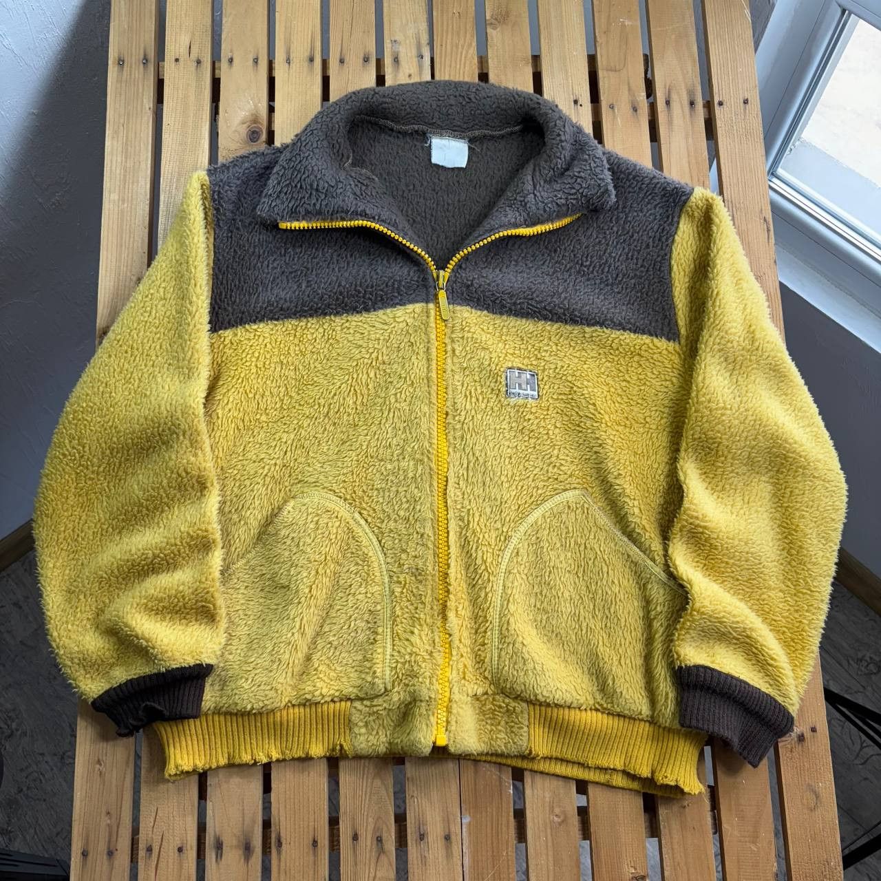 Helly Hansen Helly Hansen Vintage Distressed Fleece Teddy Sherpa Jacket Size US L / EU 52-54 / 3 - 2 Thumbnail