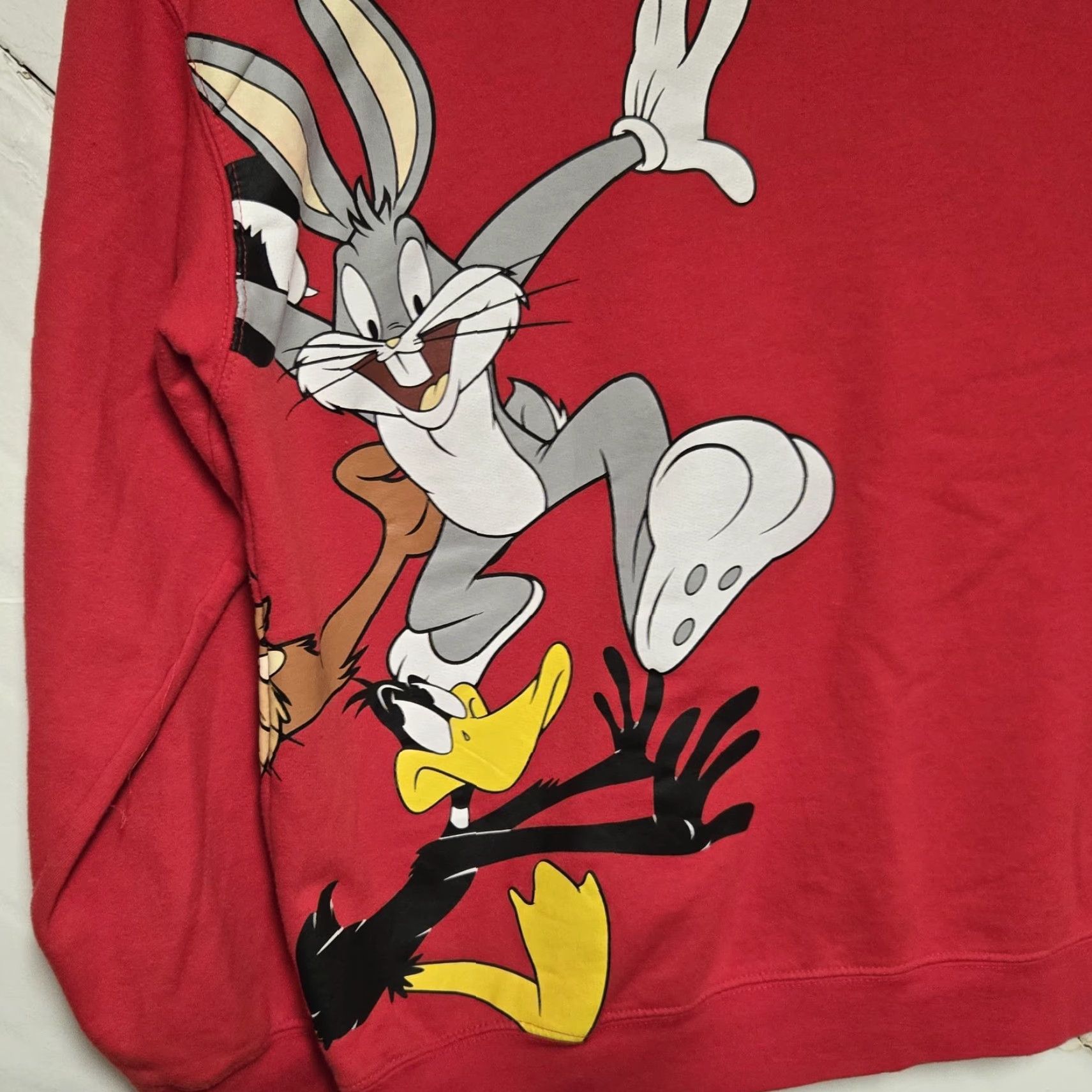 Vintage VINTAGE Looney Tunes Sweatshirt 2XL Red Graphic Cartoon Pullover Women Long Sleeve Round Neck 90s Bugs Bunny Logo Fleece Cotton Sweater Size XXL / US 16-18 / IT 52-54 - 7 Thumbnail