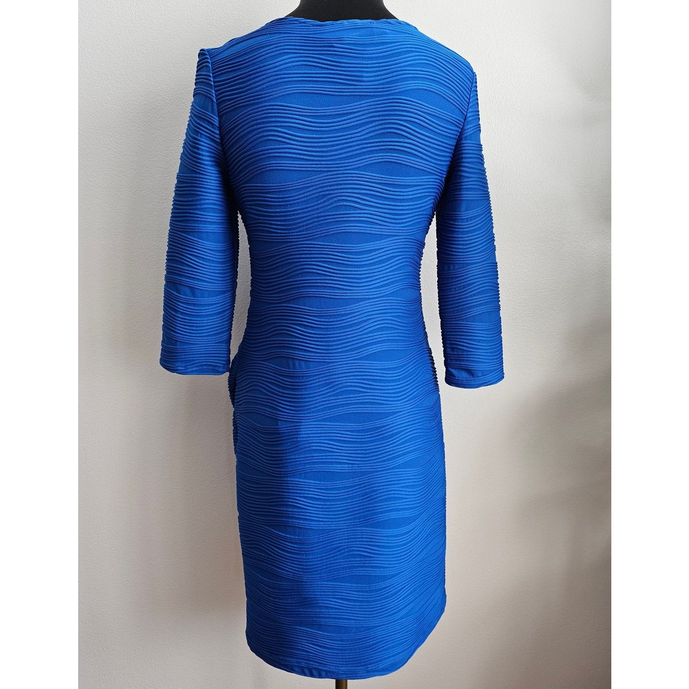 Joseph Ribkoff EUC Joseph Ribkoff Fitted Ruched Sheath Jersey Dress 8 Size M / US 6-8 / IT 42-44 - 3 Thumbnail
