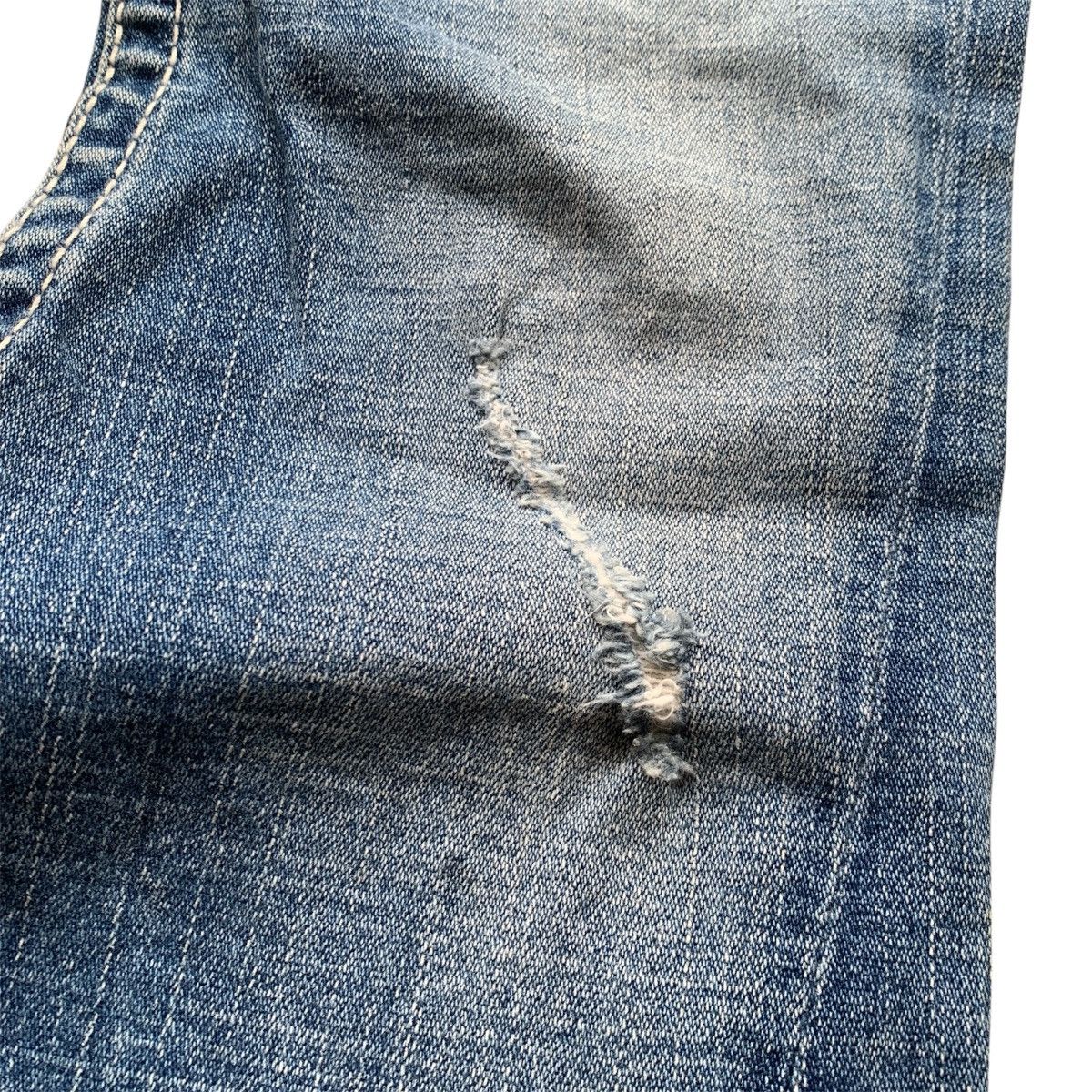 True Religion 2000’s True Religion Joey Distressed Bootcut Flare Pants Size US 28 / EU 44 - 5 Thumbnail
