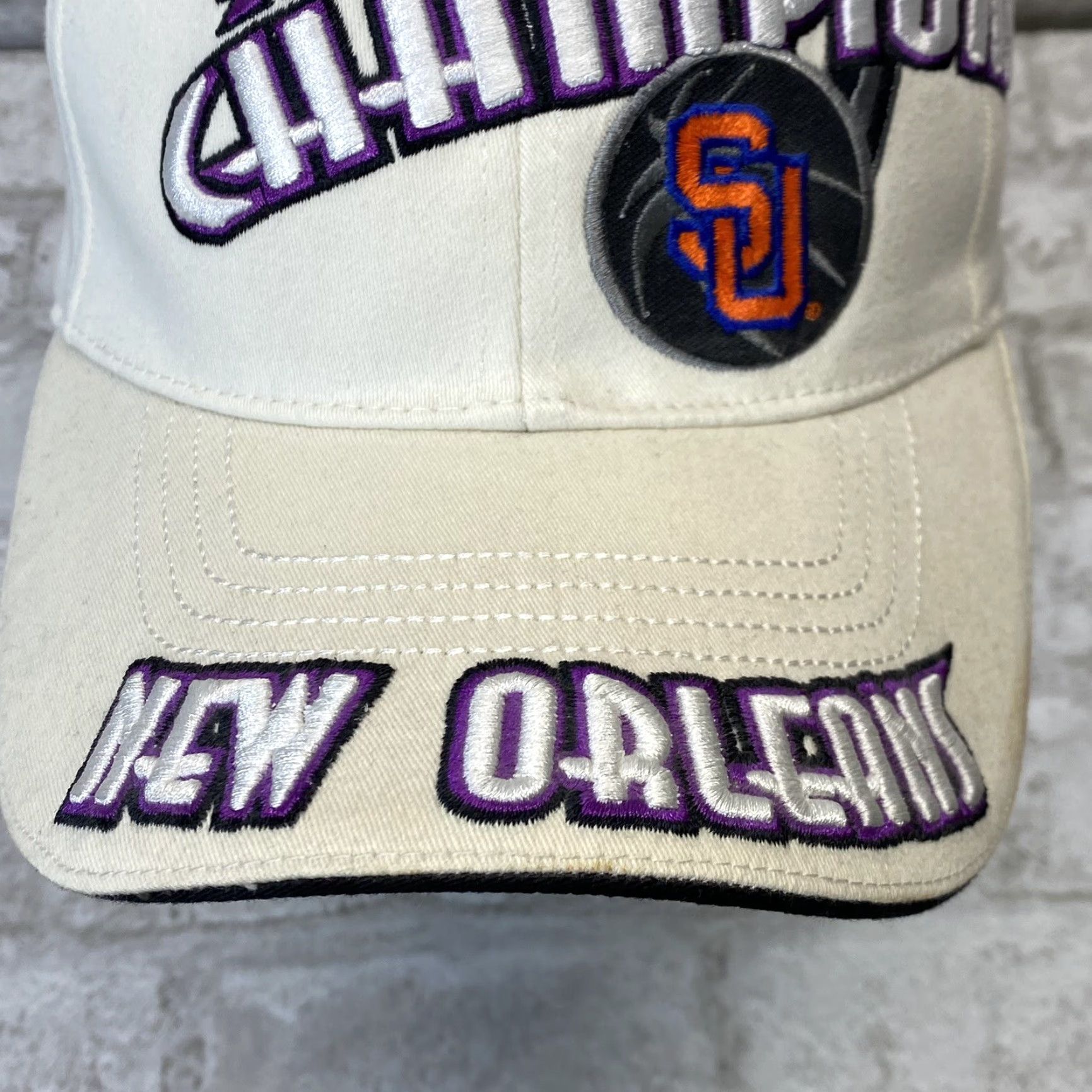 New Era VINTAGE New Era Syracuse University hat Baseball Cap Adjustable Final Four 2003 White Cotton Blend M/L Men Boys Size ONE SIZE - 2 Thumbnail