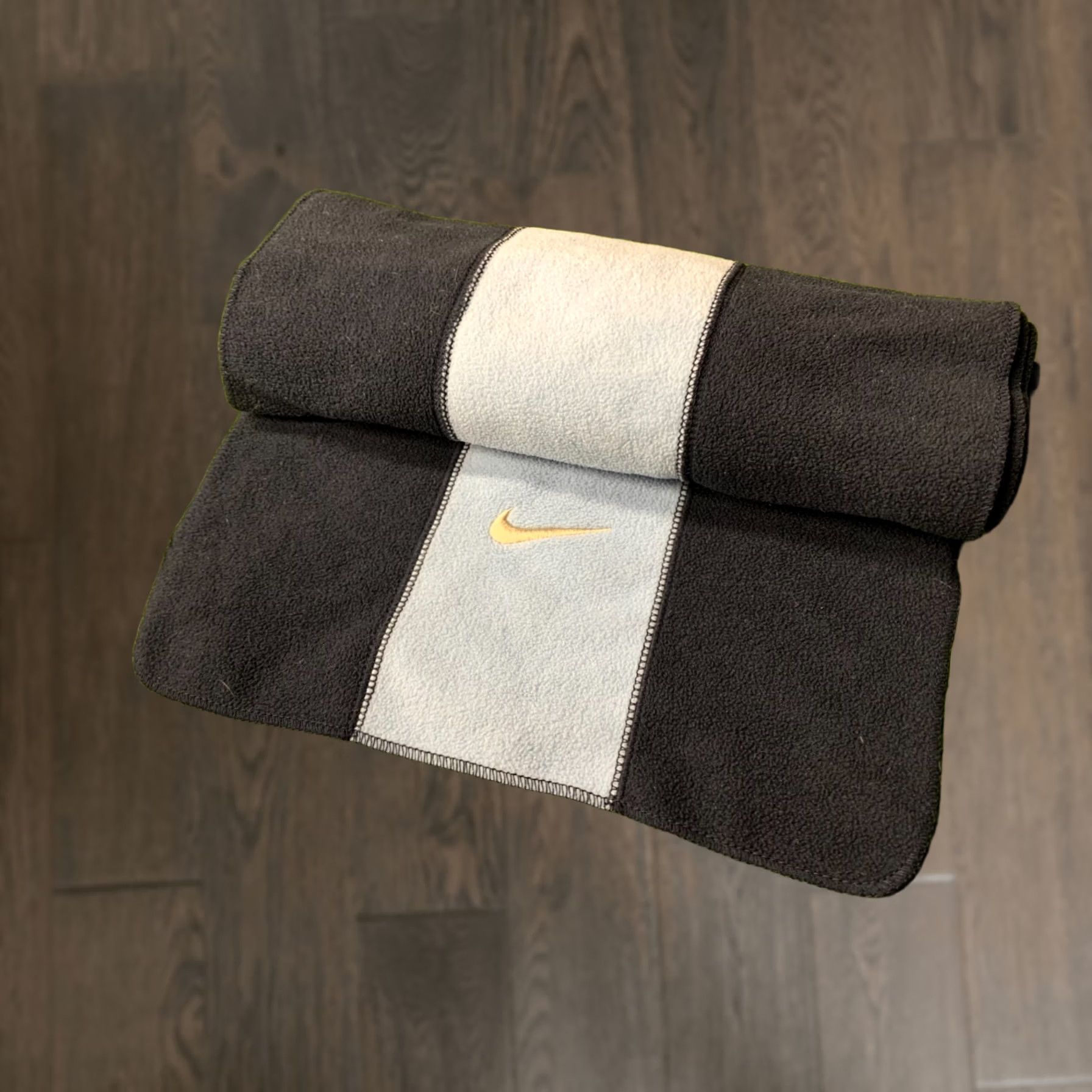 Nike NIKE Scarf Men One Size Blue Casual Vintage? NO (keep clarity) Size ONE SIZE - 1 Thumbnail