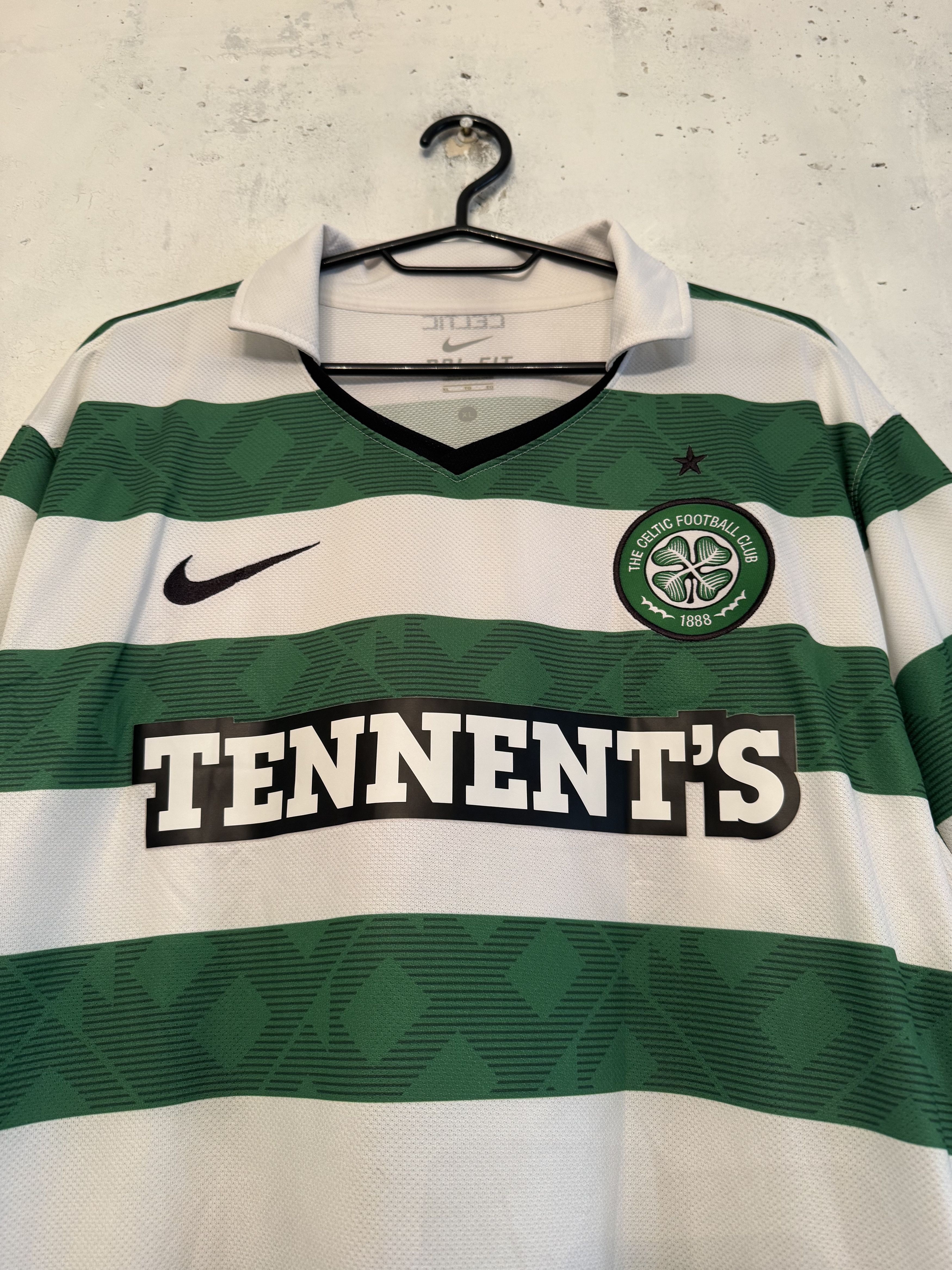 Nike Celtic 2010 2012 Nike Home Football Soccer Jersey Shirt Size US XL / EU 56 / 4 - 5 Thumbnail