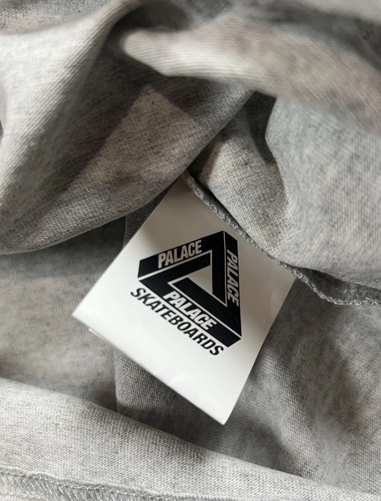Palace Palace FW25 Kawaii Raglan Longsleeve Tee Size US S / EU 44-46 / 1 - 7 Thumbnail