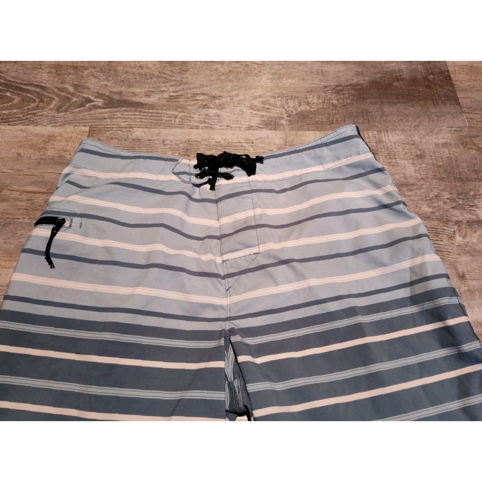Patagonia PATAGONIA Board Shorts Stretch Planing Men's Size 32 Blue Striped EUC Quick Dry 100% Polyester Recreational Swim Bottom Steady Size US 32 / EU 48 - 5 Thumbnail