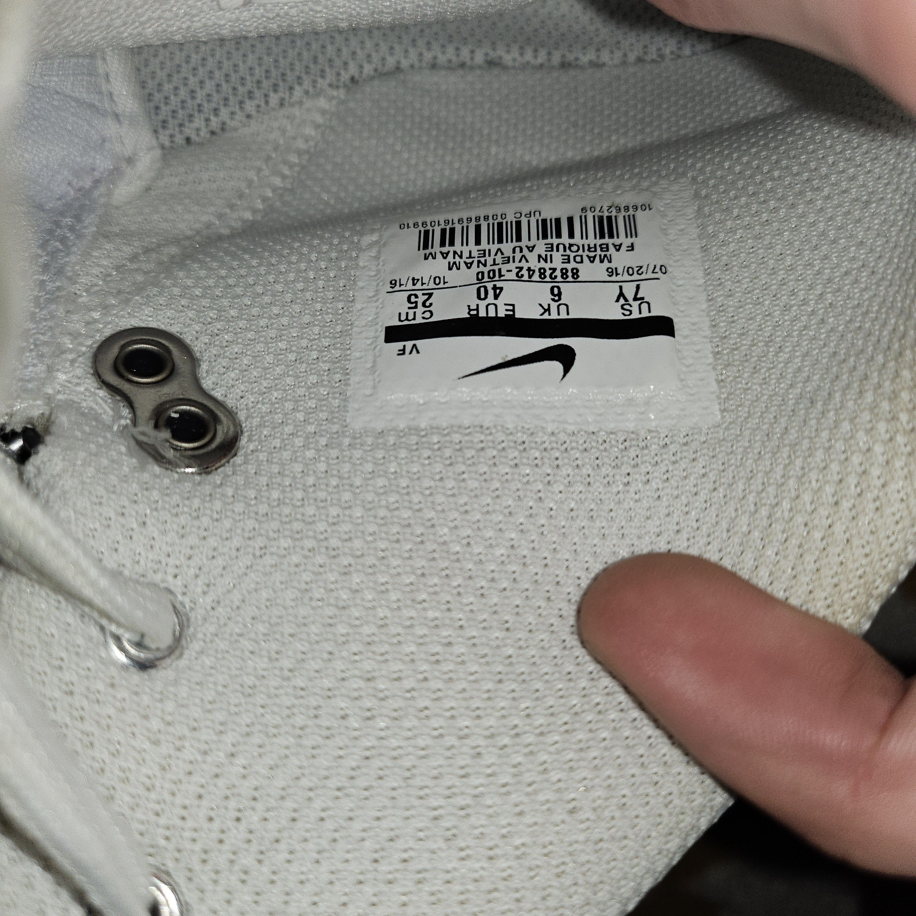 Nike Nike Air Force 1 "LF1 Duckboot Triple White" Size US 7 / EU 40 - 8 Thumbnail