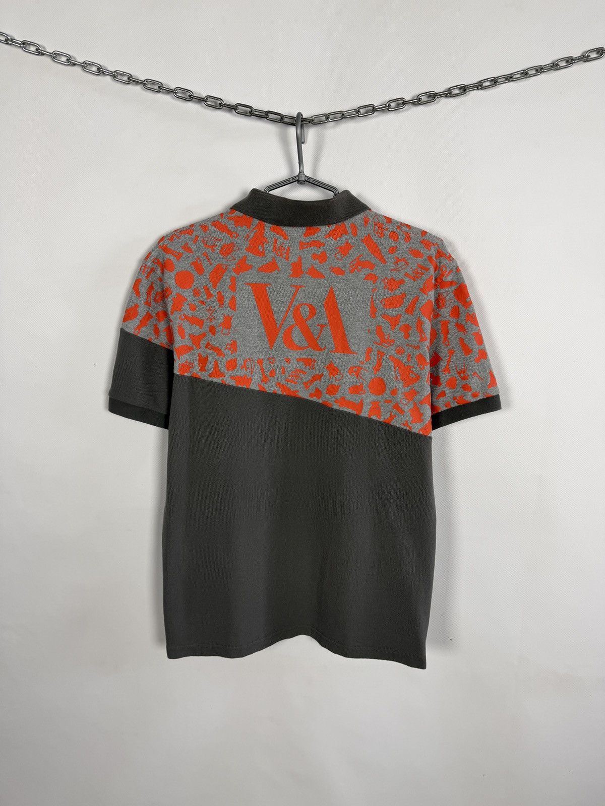 Christopher Raeburn Men’s V&A x Christopher Raeburn Designer Polo Shirt Size L Size US L / EU 52-54 / 3 - 11 Thumbnail