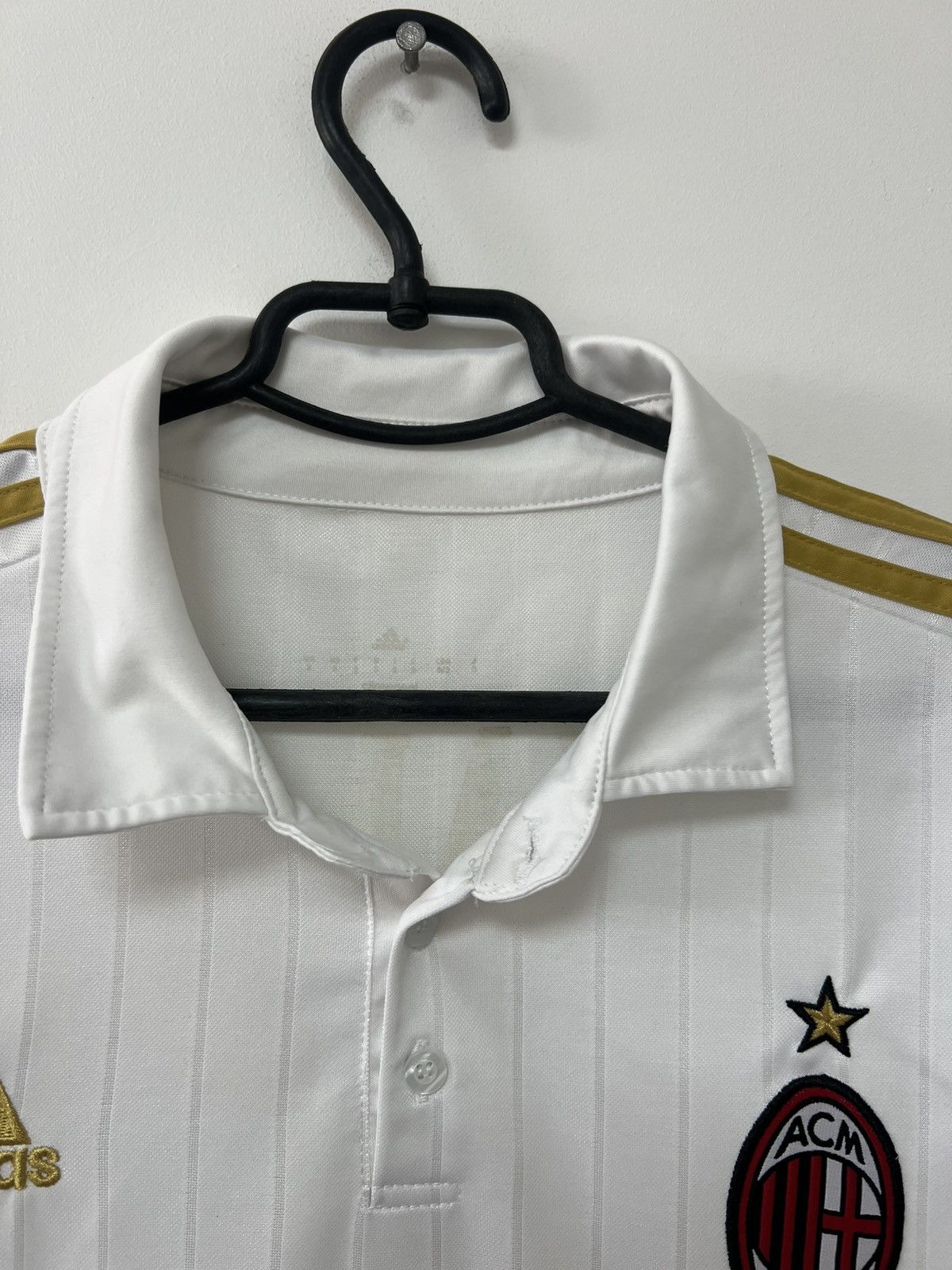 Adidas × Vintage Vintage Ac Milan 2016/17 Away Jersey Adidas Football Shirt S Size US S / EU 44-46 / 1 - 9 Thumbnail