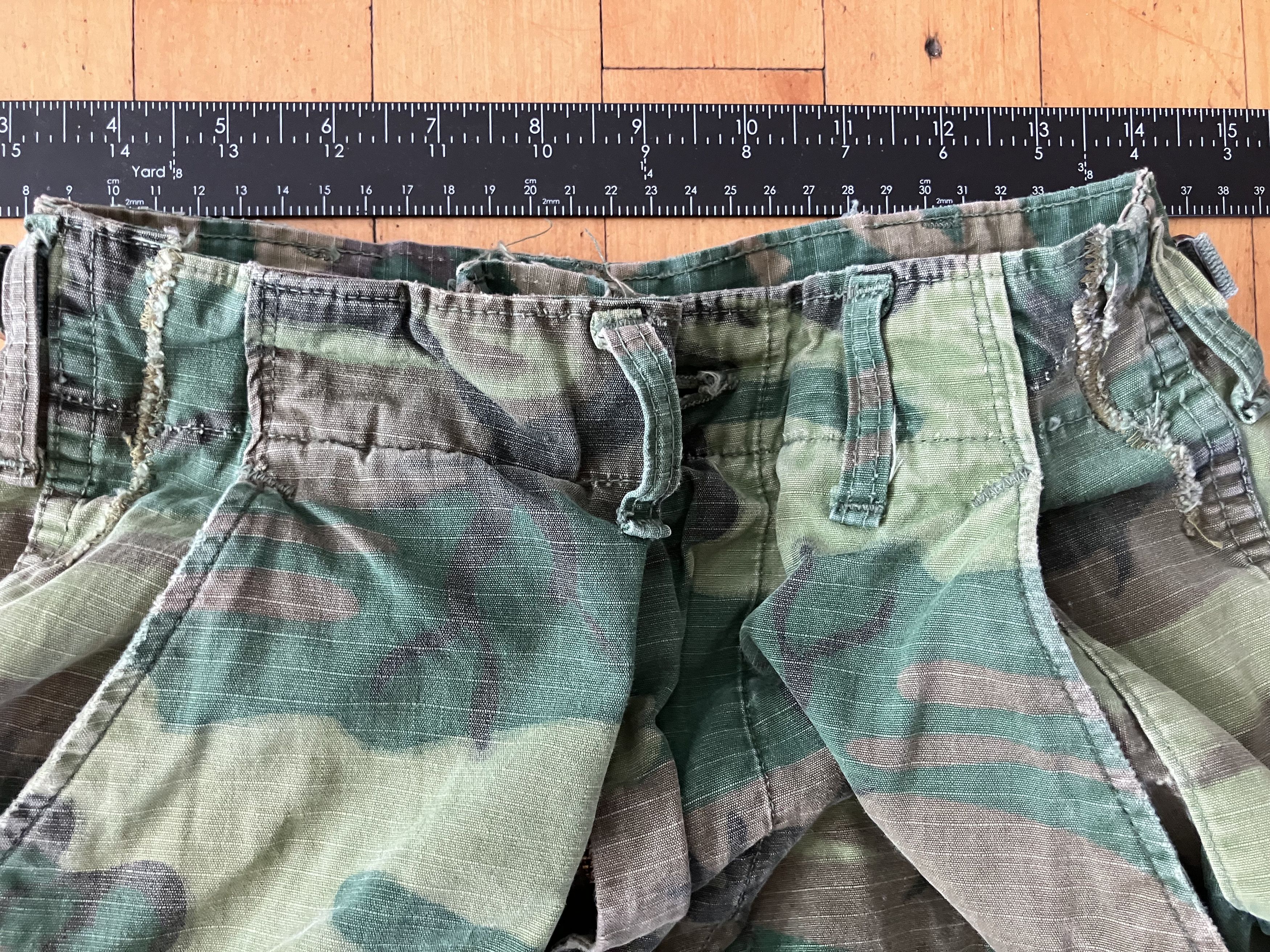 Vintage Vintage Vietnam-Era Camo Cargo Pants Size US 27 - 6 Thumbnail