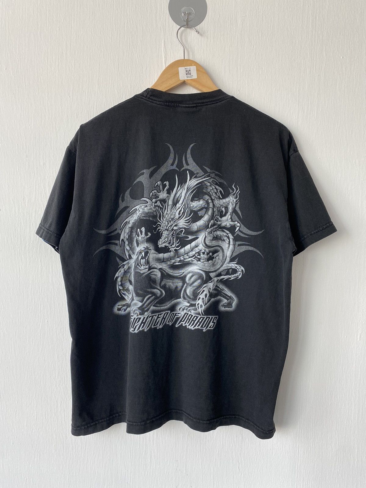 Vintage Vintage Fighter Of Paradis T-shirt Size US L / EU 52-54 / 3 - 5 Thumbnail