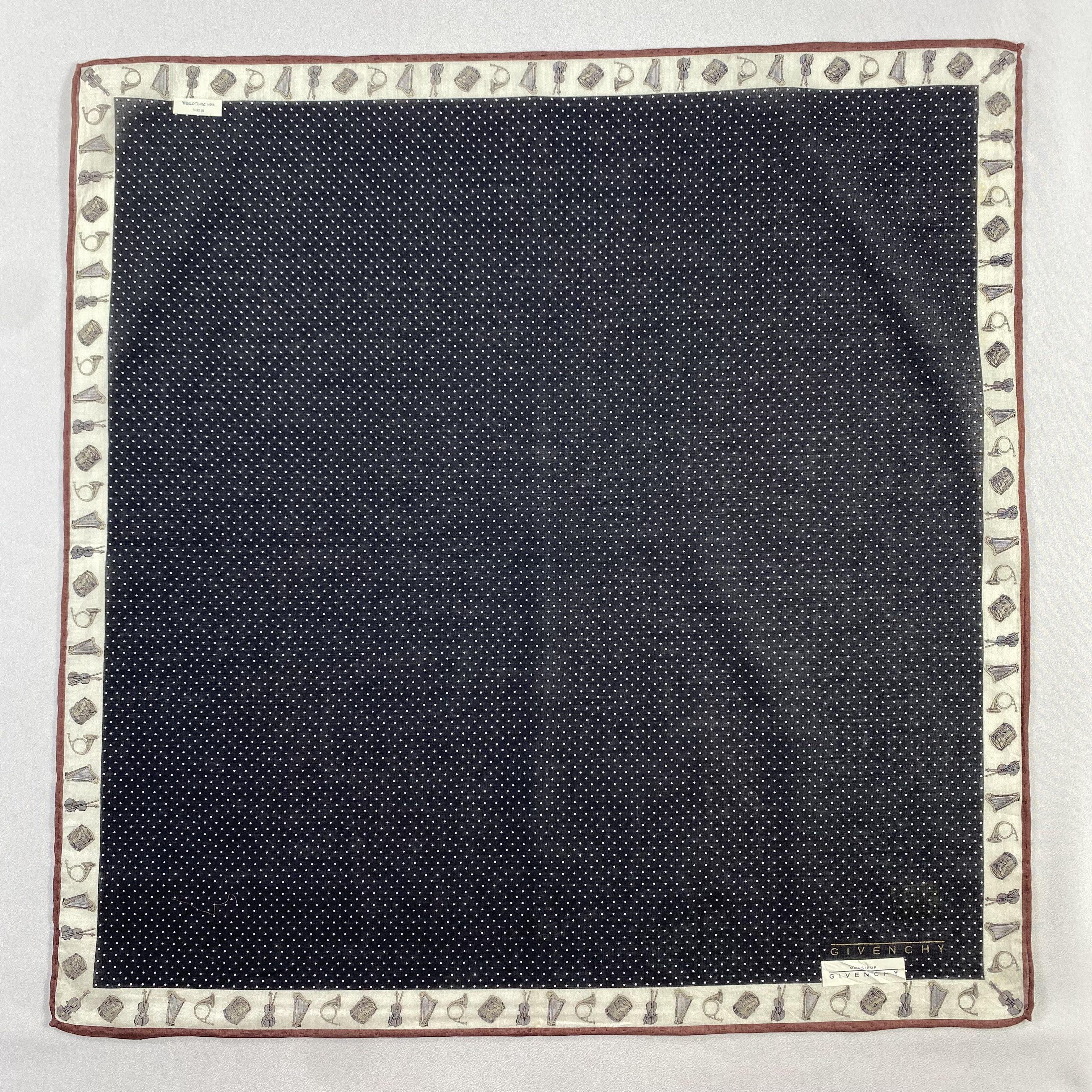 Vintage NWT Givenchy Bandana/ Handkerchief / Neckerchief-P727 Size ONE SIZE - 1 Thumbnail