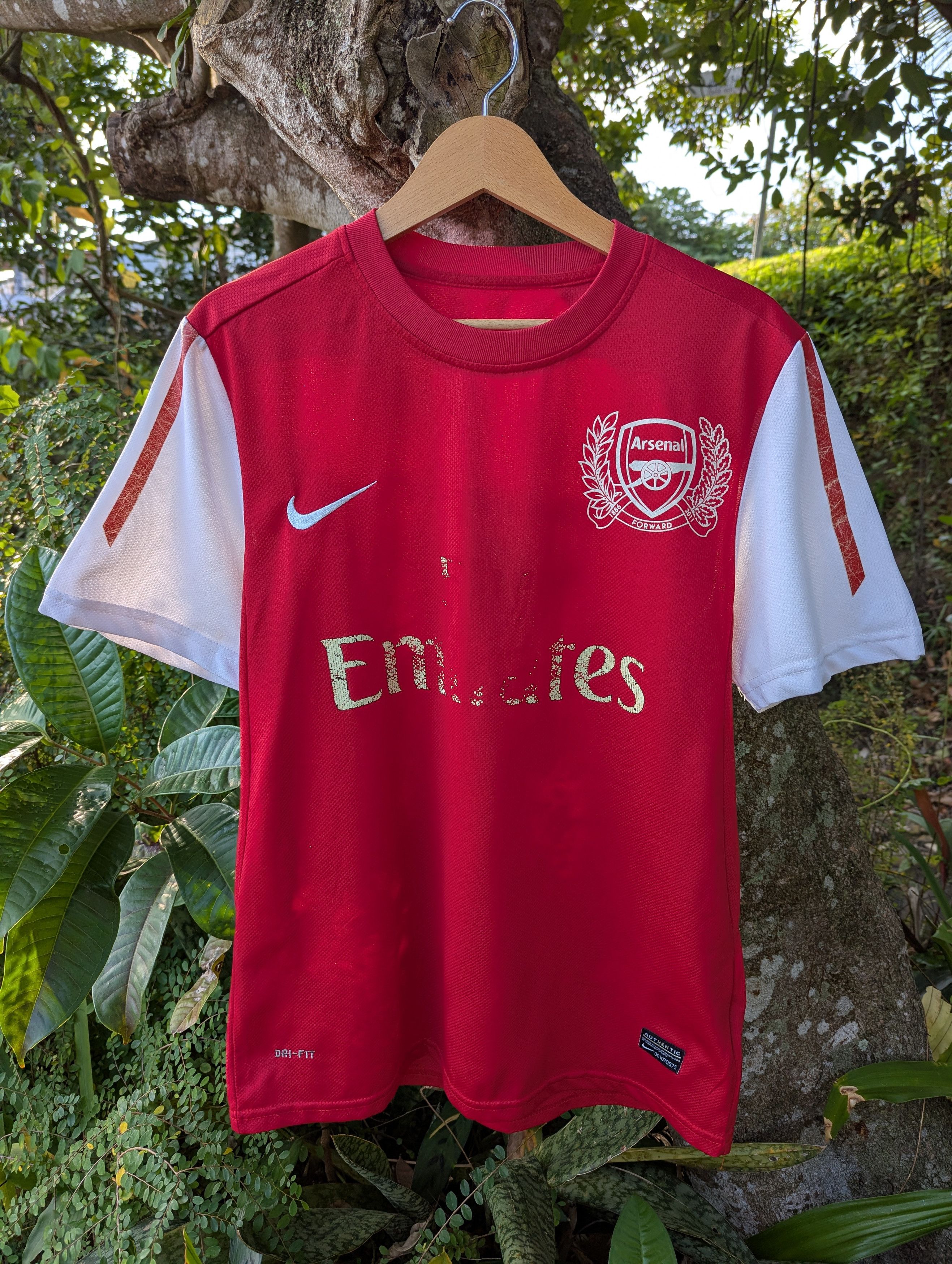Nike Nike Arsenal 2011/2012 Home Football Jersey Shirt Size US M / EU 48-50 / 2 - 1 Thumbnail