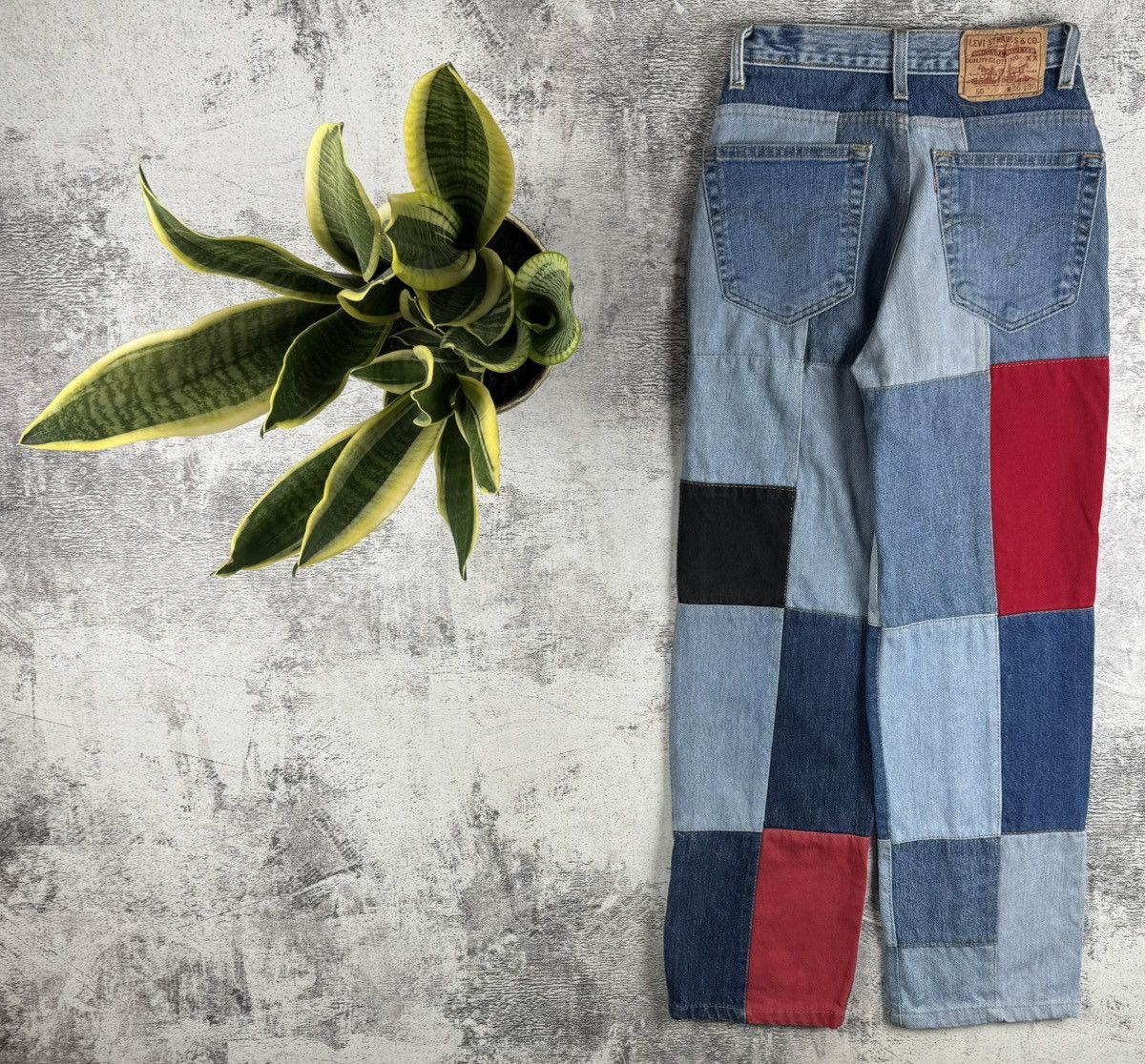 Levi's Levis’s Patchwork Women’s Straight Reworked 26 Size Vintage Denim Jeans Trousers Size 26" / US 2 / IT 38 - 1 Thumbnail