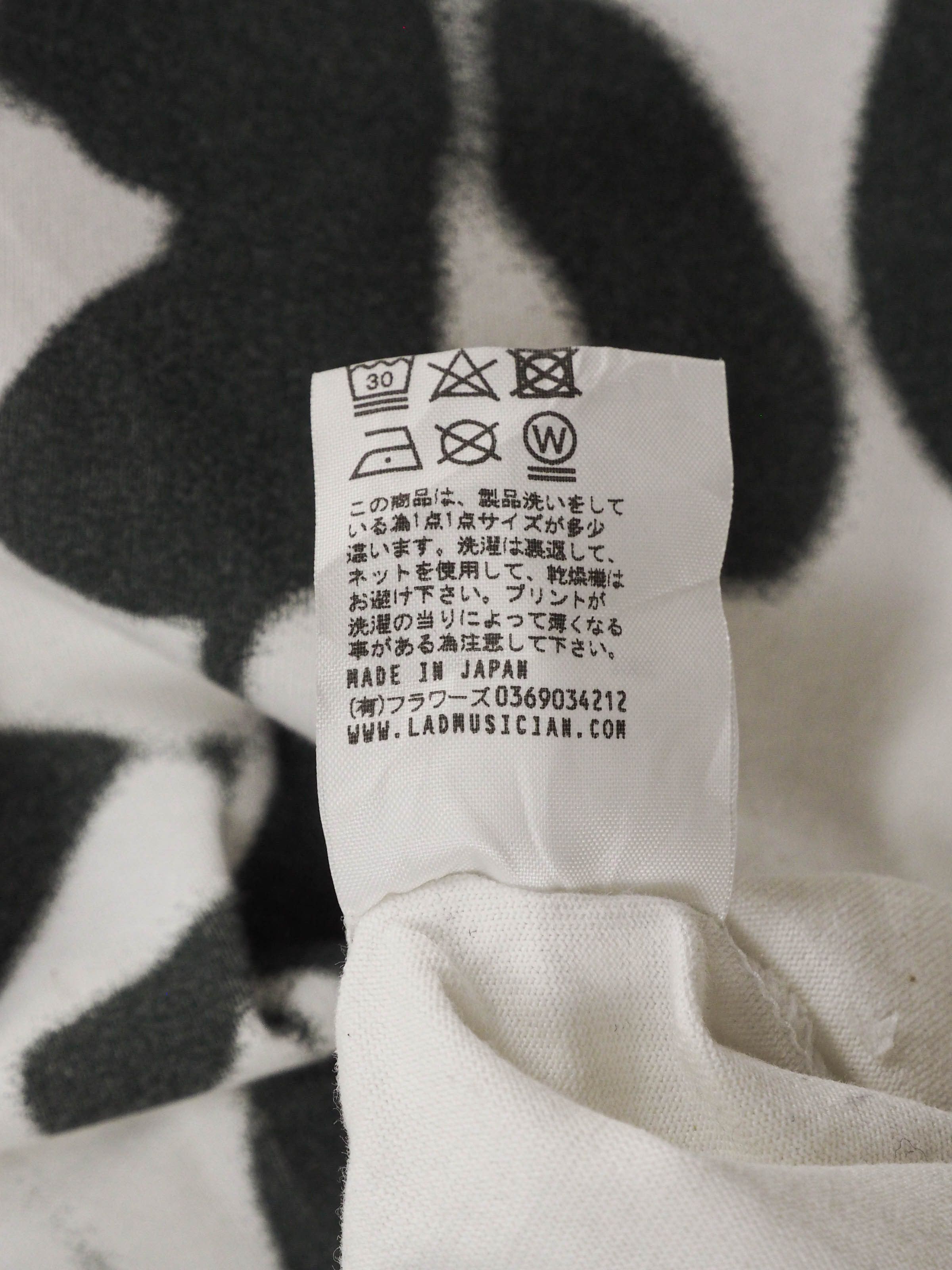 Lad Musician LAD MUSICIAN “Photo by Yuichi Kuroda” Graphic T-Shirt Size US XL / EU 56 / 4 - 9 Thumbnail