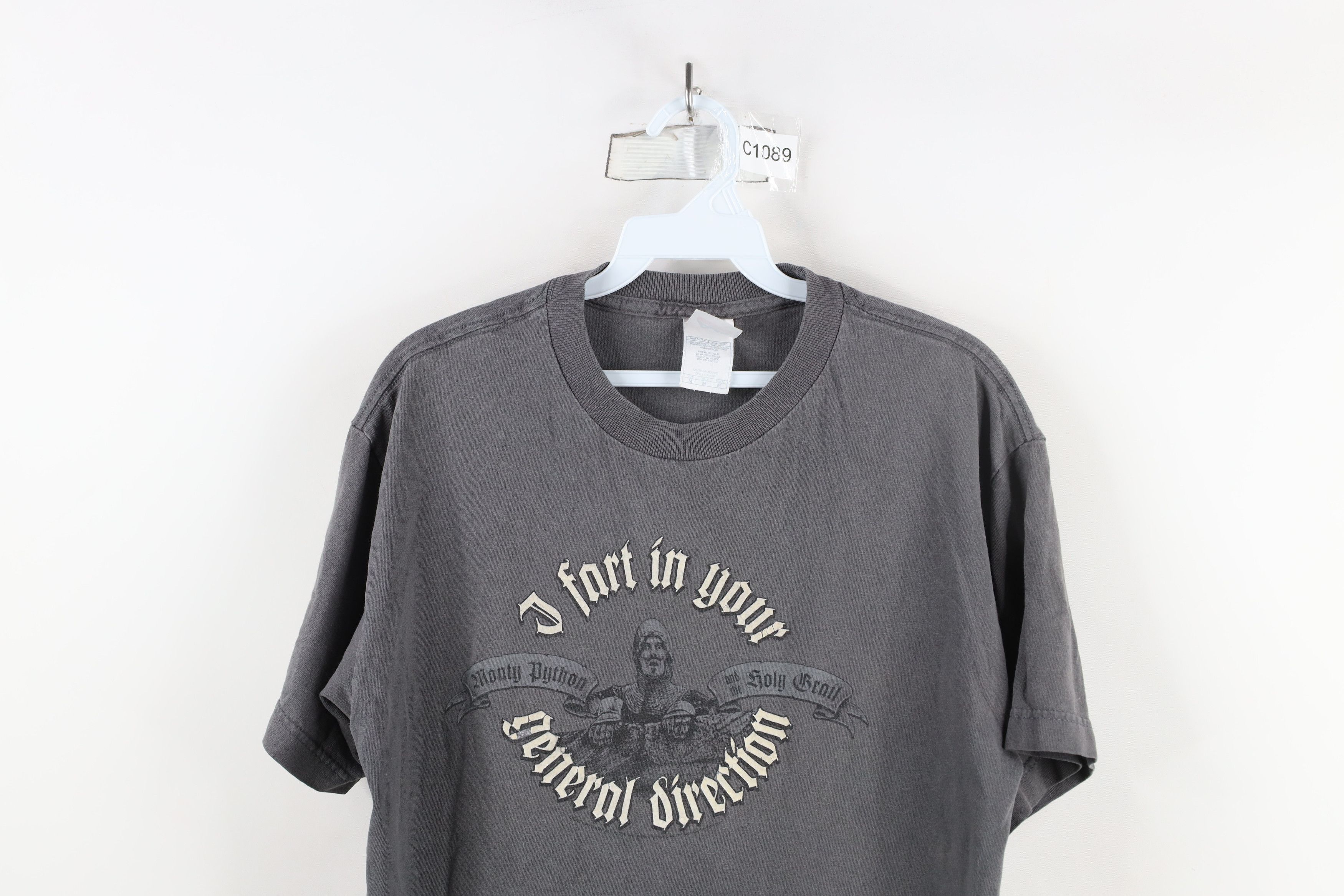 Vintage Vintage Y2K Monty Python Holy Grail Direction T-Shirt Size US M / EU 48-50 / 2 - 2 Thumbnail