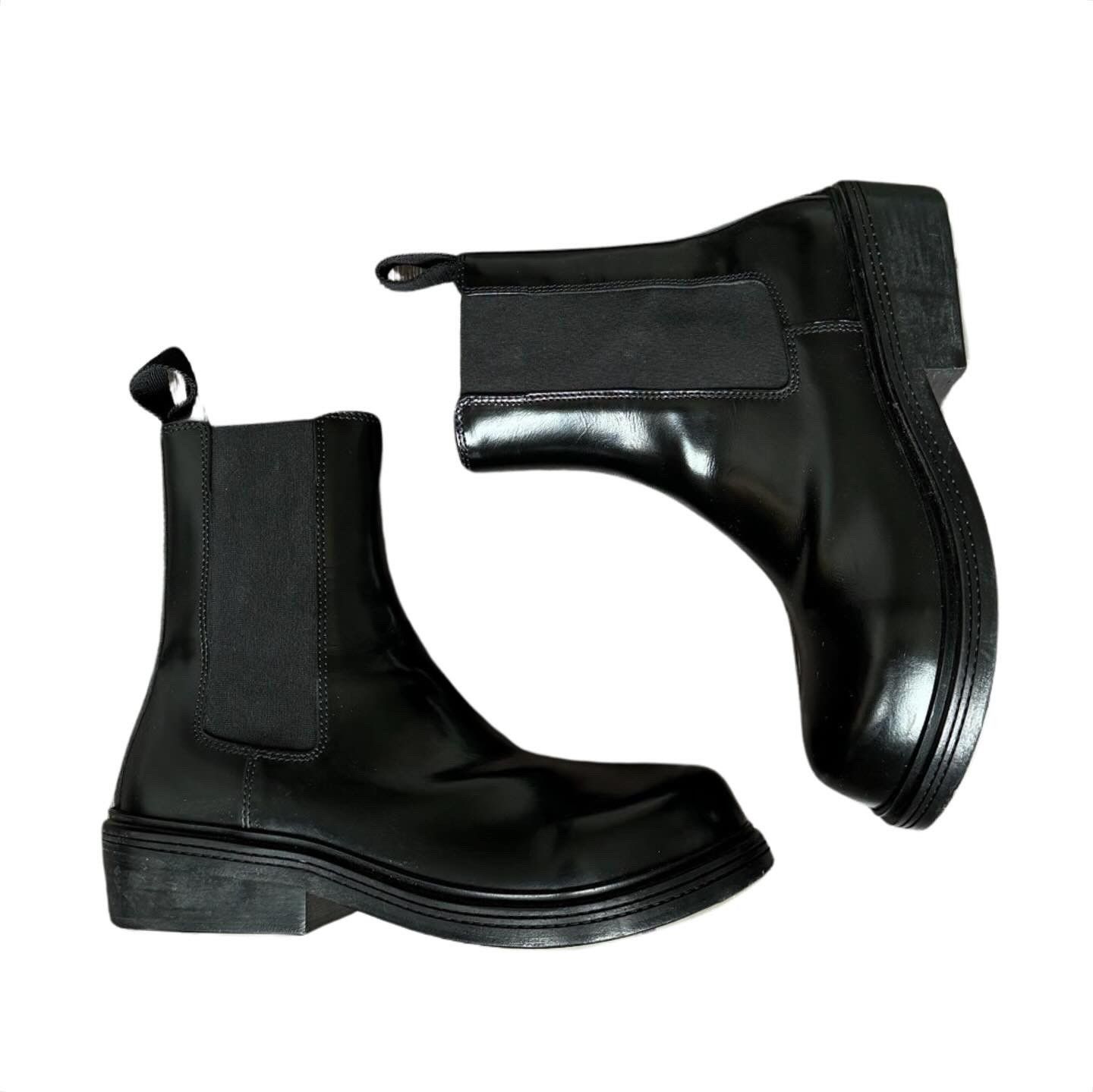 image of Bottega Veneta Ss24 "fireman", Boots In Black Leather, Men's (Size 8)