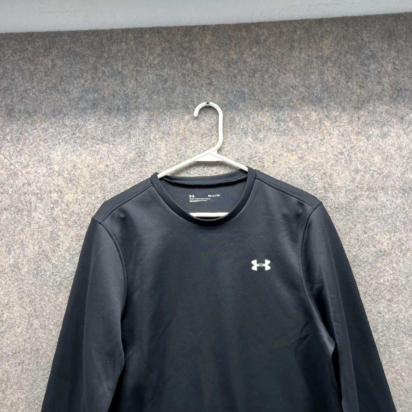 Under Armour Under Armour Sweater Men Small Black Pullover Crew Neck Knit Polyester Size US S / EU 44-46 / 1 - 2 Thumbnail