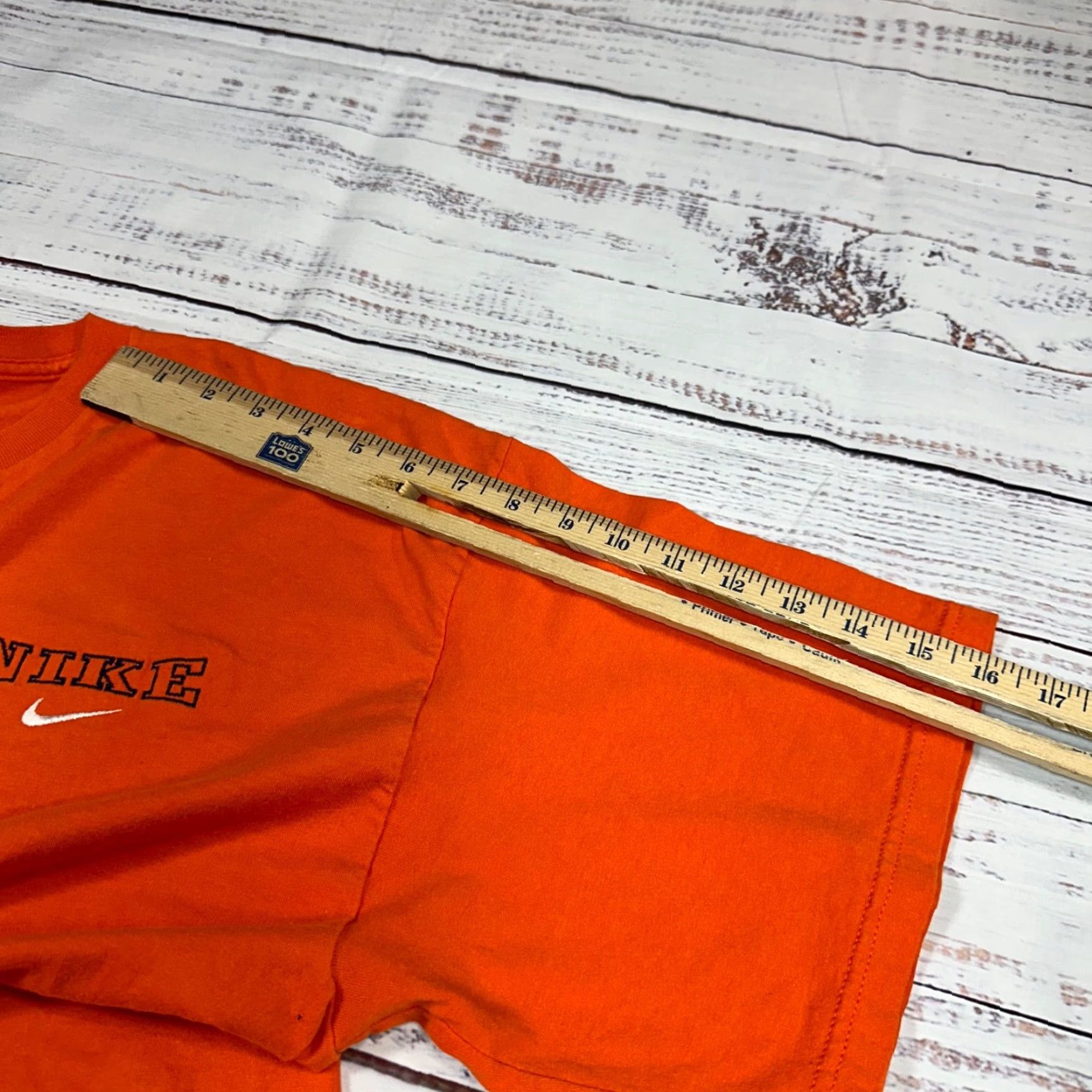 Nike VINTAGE Nike Swoosh Logo T-Shirt XL Orange Men Size US XL / EU 56 / 4 - 3 Thumbnail