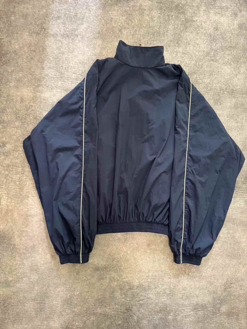Balenciaga Balenciaga Round Ring Embroidered Logo Zip Windbreaker Jac Size US XS / EU 42 / 0 - 2 Thumbnail