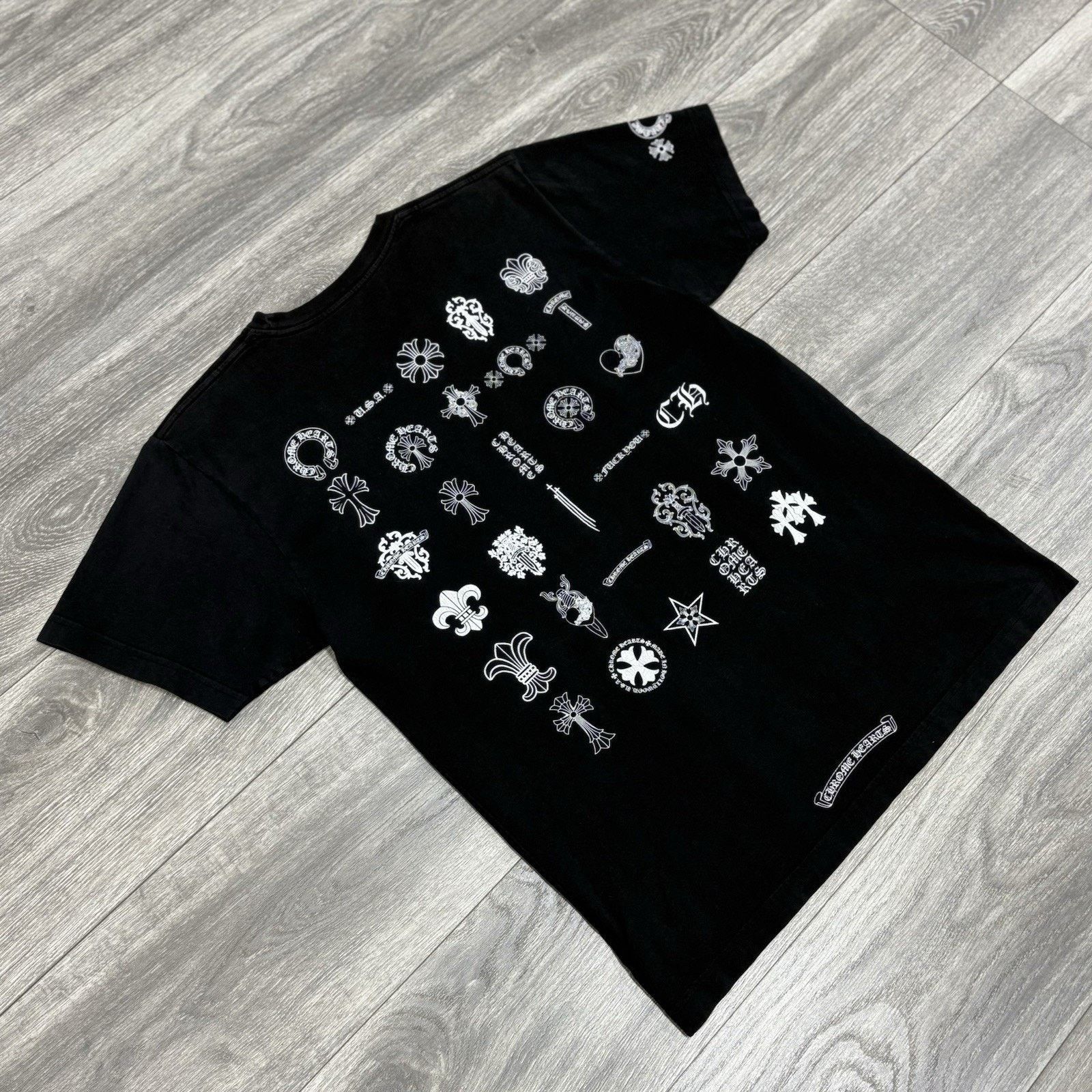 Chrome Hearts Size M - Chrome Hearts Multi Logo T-Shirt | GOOD CONDITION! Size US M / EU 48-50 / 2 - 10 Thumbnail
