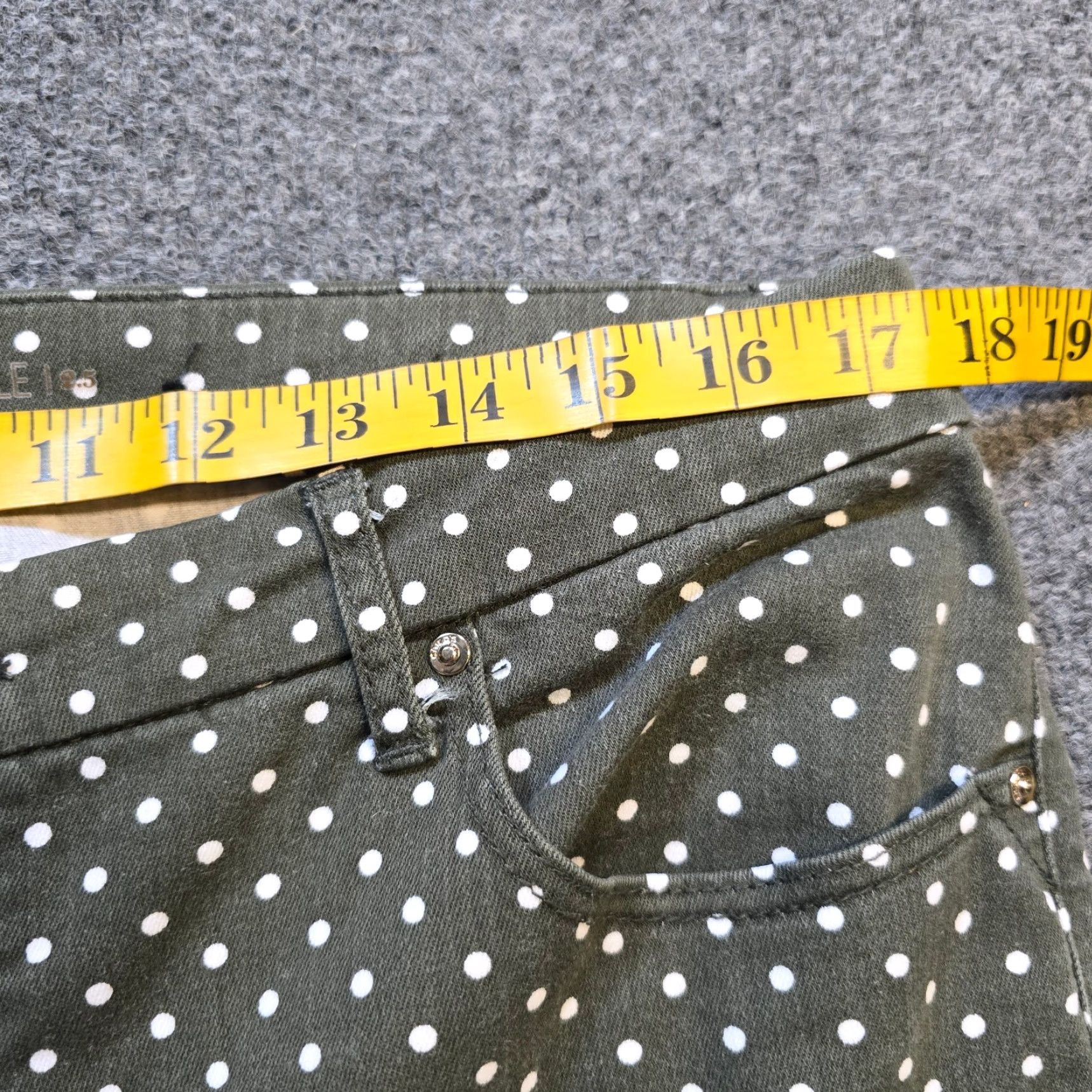 Vintage Chicos Pants Womens 14 Green White Polka Dot Cropped Slimming Stretch Jeans Pant Size 36" / US 14 / IT 50 - 6 Thumbnail