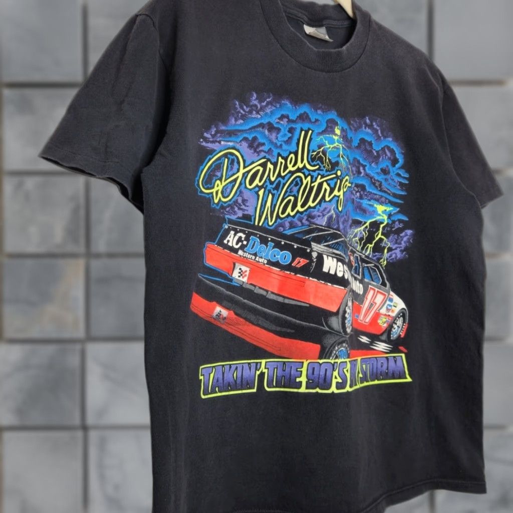 Vintage VINTAGE Darrell Waltrip Lightning Storm Single Stitch Shirt Stedman L Black Unisex Adults Large 90s Size US L / EU 52-54 / 3 - 1 Thumbnail