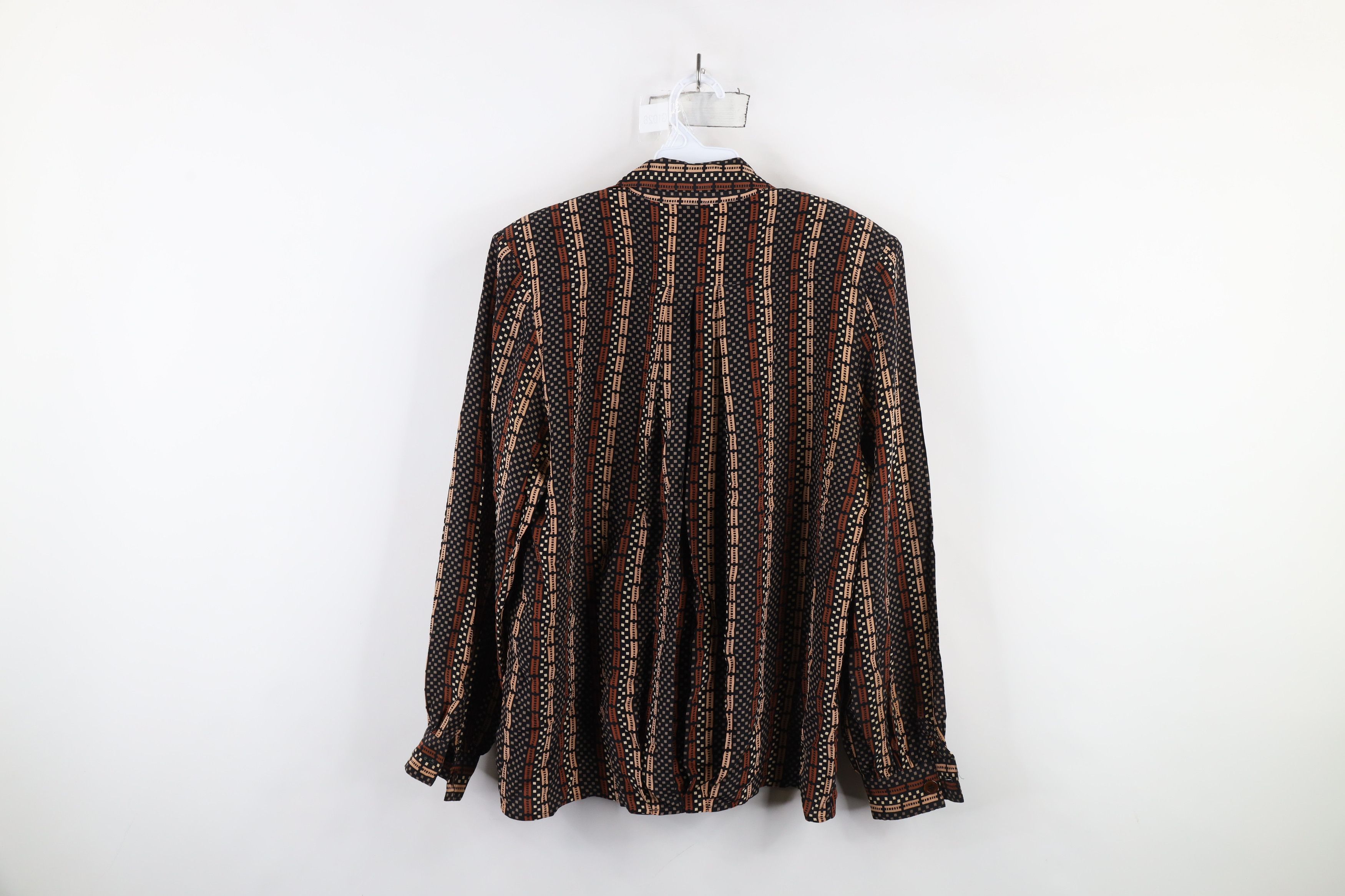 Vintage Vintage 90s Streetwear Checkered Collared Button Shirt Size L / US 10 / IT 46 - 8 Thumbnail