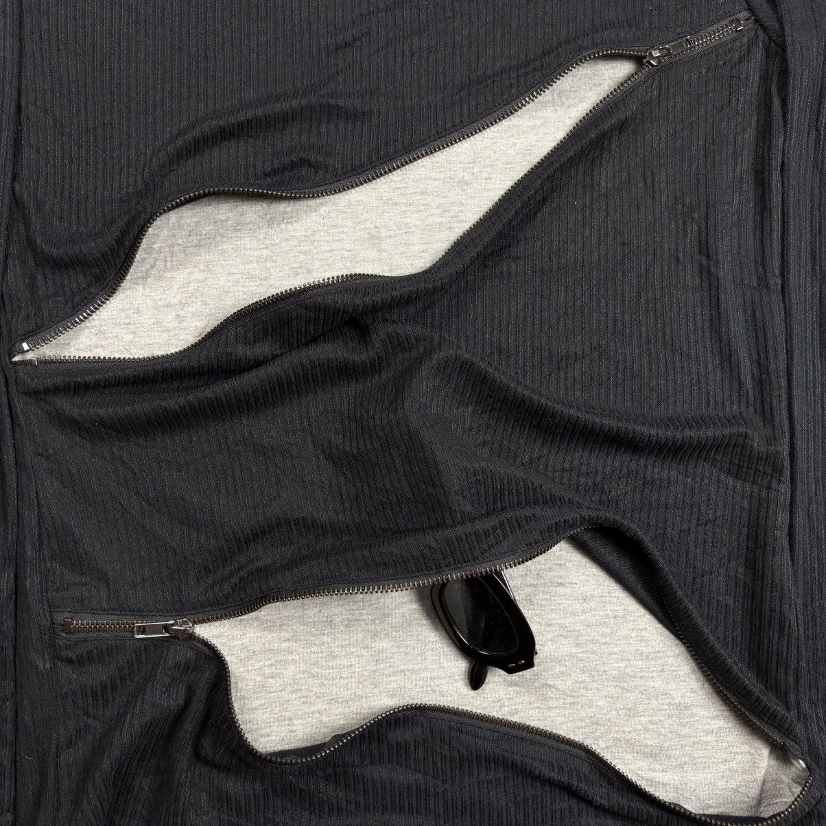 Tornado Mart 2000s Semantic Design Vkei Style Slashed Zipper Long Sleeve Size US M / EU 48-50 / 2 - 6 Thumbnail