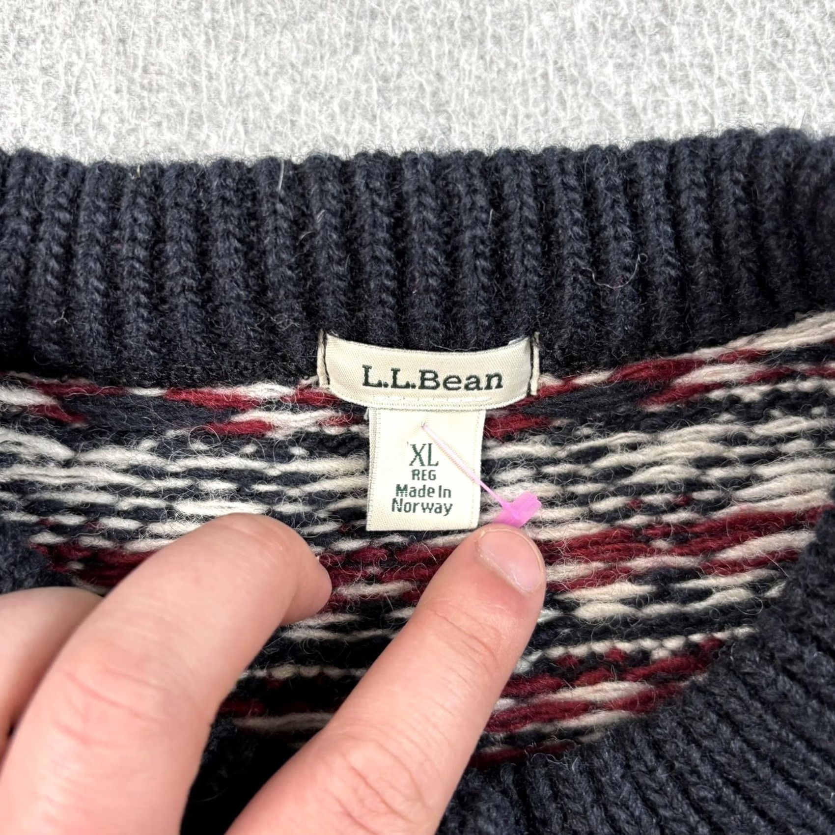 Vintage VINTAGE LL Bean Wool Sweater Men XL Blue Fair Isle Cardigan Norway Heavyweight Heritage Size US XL / EU 56 / 4 - 3 Thumbnail