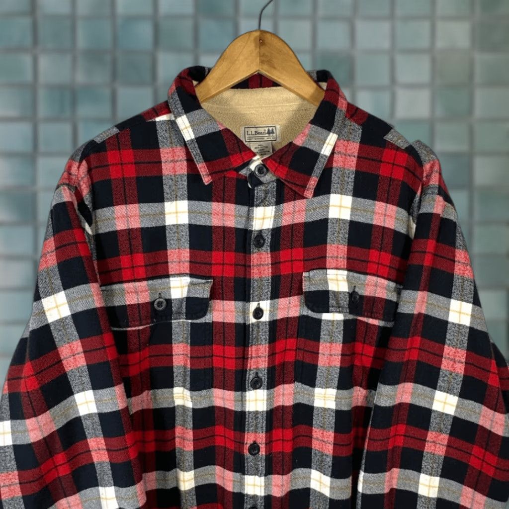 Vintage LL Bean Shirt Mens Large Red Black Plaid Winter Warm Fleece-Lined Flannel Chore Size US L / EU 52-54 / 3 - 1 Thumbnail