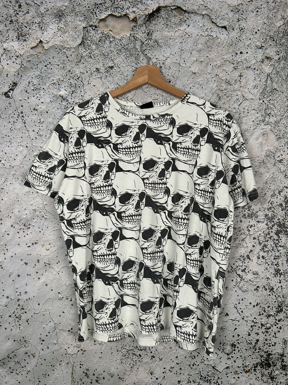 Band Tees Vintage Skulls Horror Graphic Tee Rock Punk Grunge Skate Size US L / EU 52-54 / 3 - 1 Thumbnail