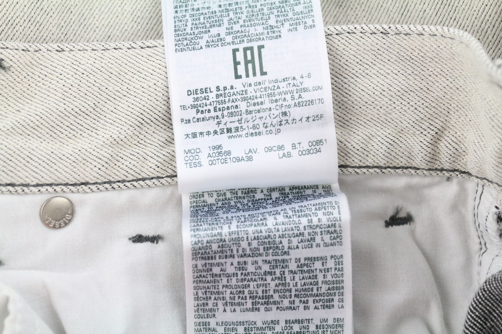 Diesel 1995 09C86 W31/L32 Grey Faded Slim Straight Leg 85411 Size US 31 - 11 Thumbnail
