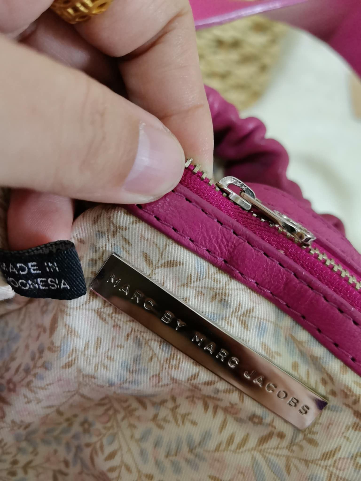 Marc Jacobs MARC JACOBS SHOULDER BAG / HOBO BAG. 🔹MADE in INDONESIA Size ONE SIZE - 5 Thumbnail