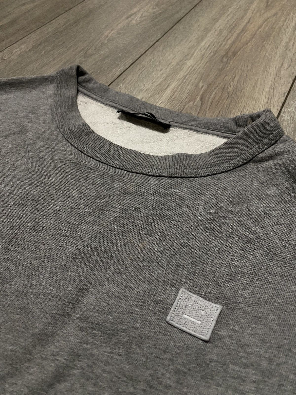Acne Studios Vintage Acne Studio Sweatshirt Fairview Face Patch Crawneck Size US L / EU 52-54 / 3 - 2 Thumbnail