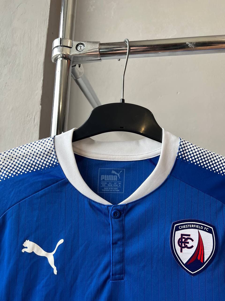 Puma 2018/19 CHESTERFIELD FC HOME SOCCER JERSEY FOOTBALL SHIRT M Size US M / EU 48-50 / 2 - 4 Thumbnail