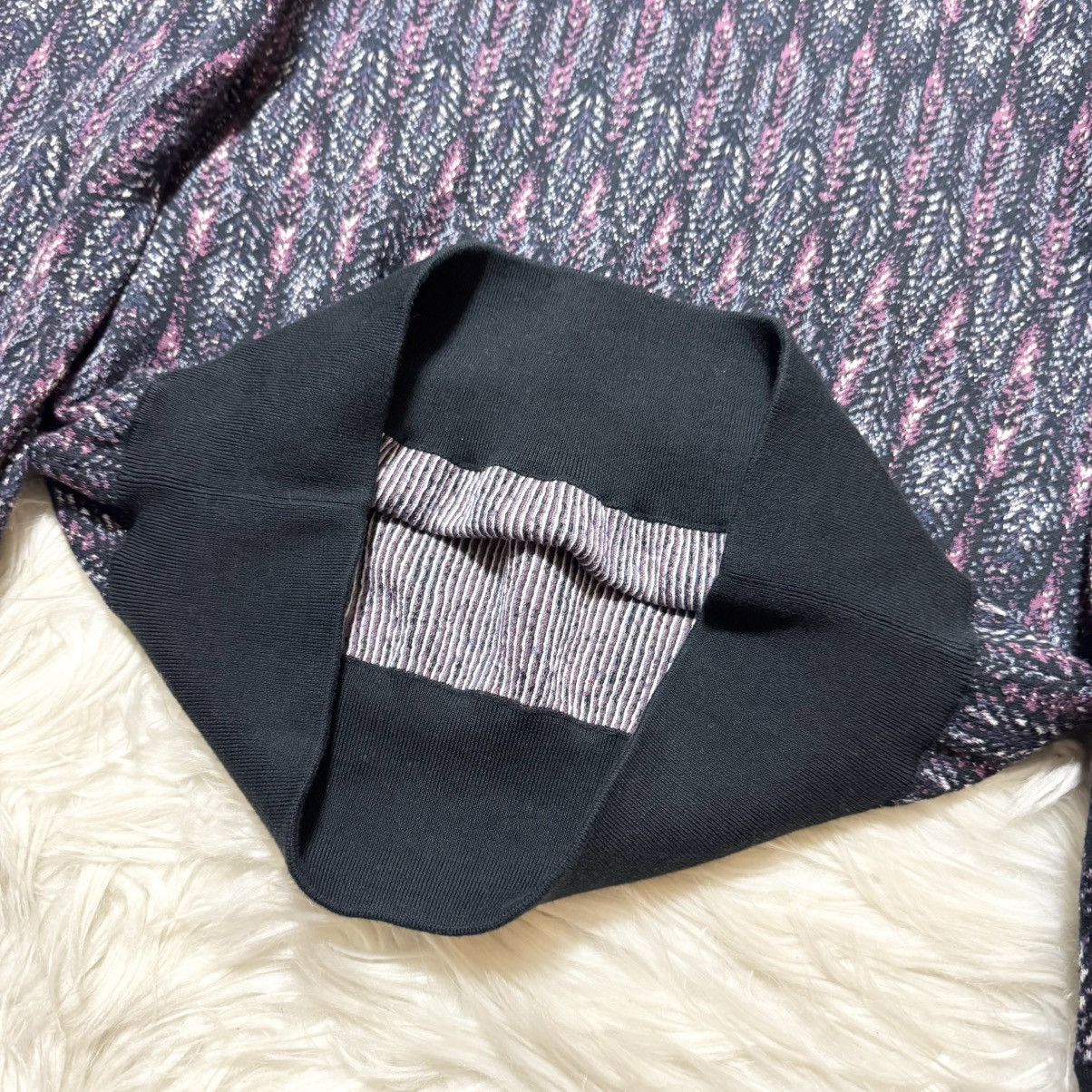 Louis Vuitton Louis Vuitton LV Leather Patch Art Design Sweater Size US S / EU 44-46 / 1 - 6 Thumbnail