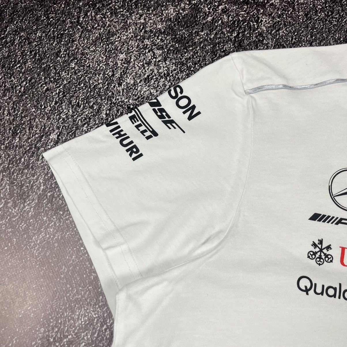 Mercedes-Benz Vintage Mercedes-Benz AMG Petronas F1 Hamilton T-Shirt Size US XL / EU 56 / 4 - 5 Thumbnail