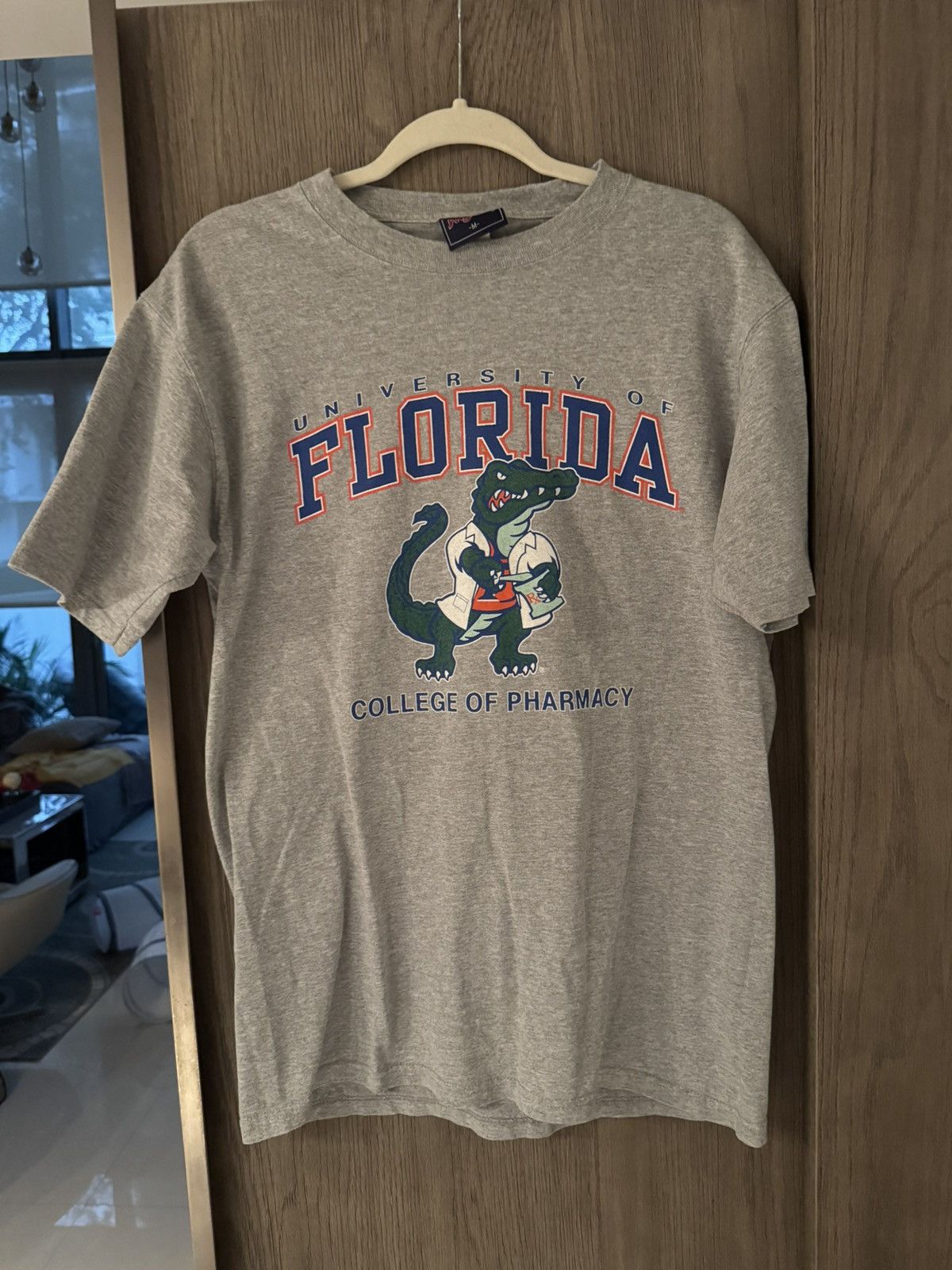 Vintage Vintage NCAA University Of Florida Gators Pharmacy Tshirt Size US M / EU 48-50 / 2 - 1 Thumbnail