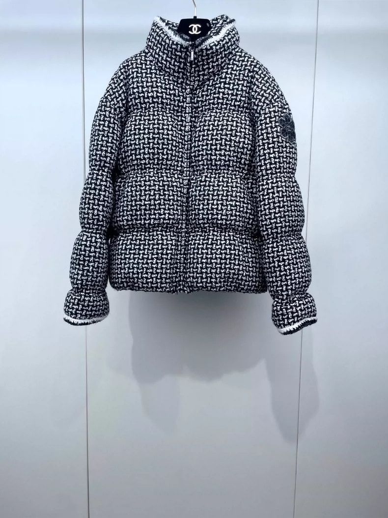 Chanel Chanel Black and white plaid tweed woven down jacket 2504-N Size XXS / US 00 / IT 34 - 2 Thumbnail