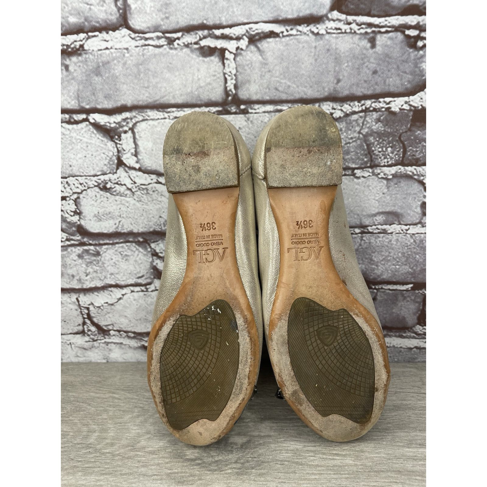 AGLINI AGL Metallic Gold Shimmer Leather Blue Cap Toe Ballet Flats Size US 6 / IT 36 - 18 Thumbnail