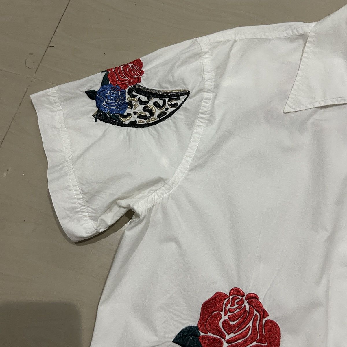 Versace Vintage Versace Jeans Couture White Embroidered Size M / US 6-8 / IT 42-44 - 5 Thumbnail