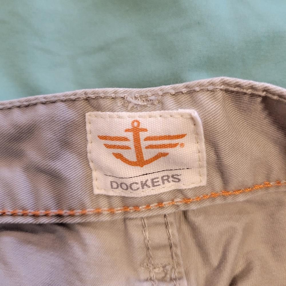 Dockers Dockers Stylish Men's Khaki Pants - Size 32 x 32 Size US 32 / EU 48 - 6 Thumbnail
