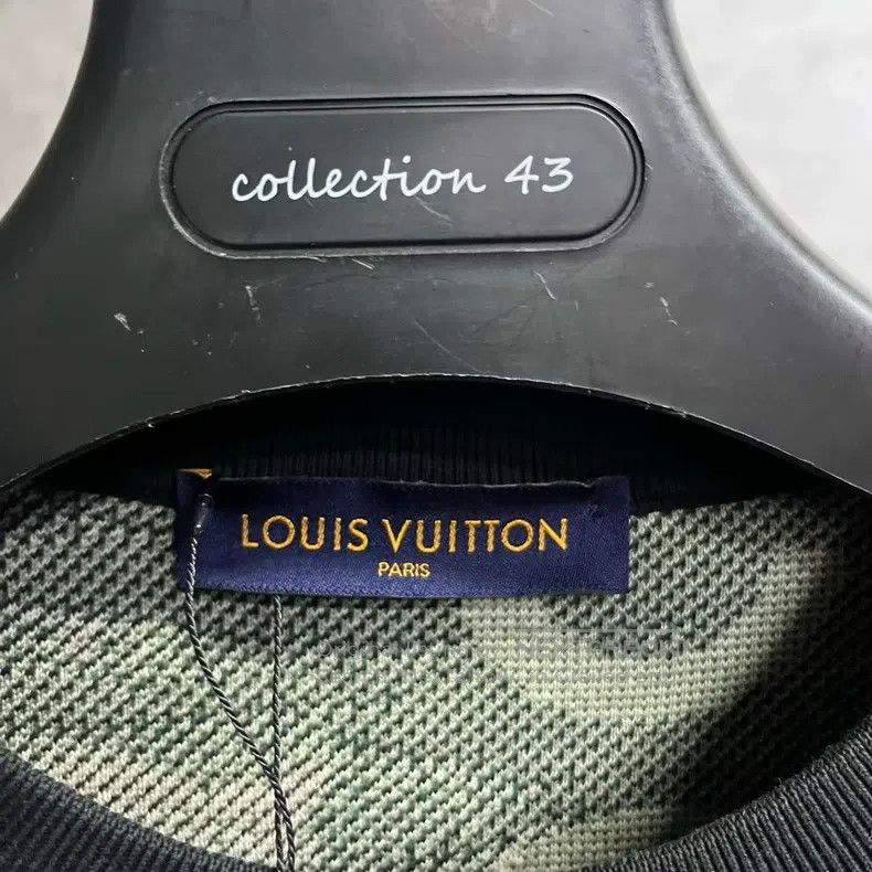 Louis Vuitton Louis Vuitton Multi-color graphic printed crewneck long-sl Size US L / EU 52-54 / 3 - 2 Thumbnail