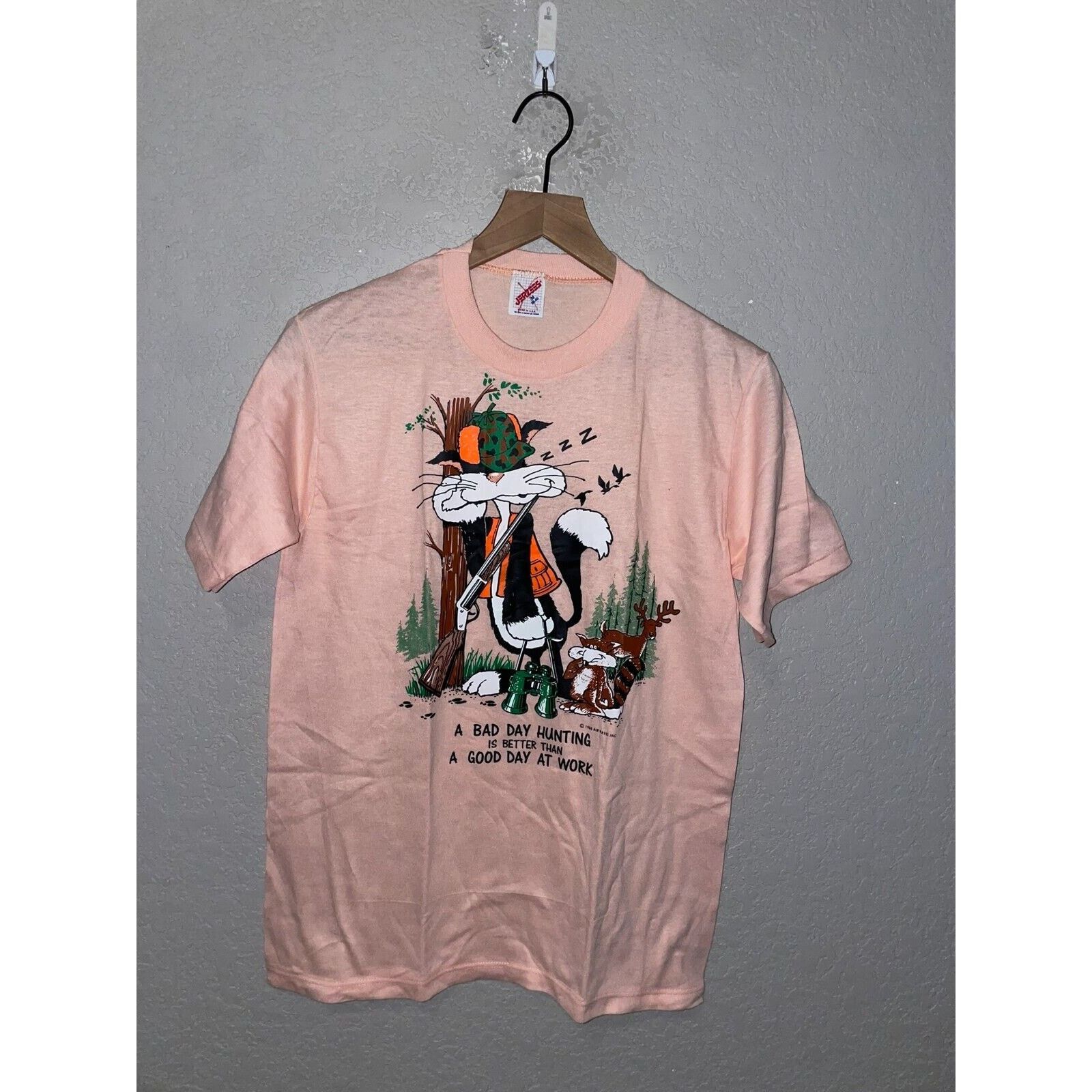 Jerzees Vintage Hunting Shirt A Bad Day Hunt Animal Tee 1986 80s M Size US M / EU 48-50 / 2 - 1 Thumbnail