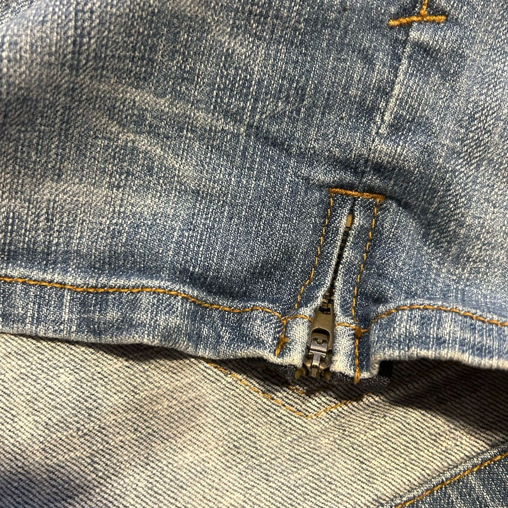 Vintage American Rag Cie Women’s Jeans Shorts Size 7 Blue Distressed Button Pockets Denim 5-Pocket Design Casual Shirt? Size 28" / US 6 / IT 42 - 6 Thumbnail