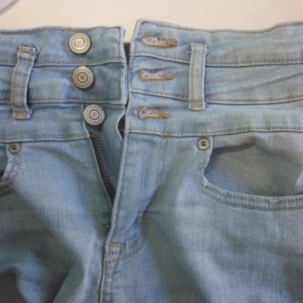 Aeropostale Aero Super High Rise Light Denim Jeans Shorts Size 2 Size 26" / US 2 / IT 38 - 7 Thumbnail
