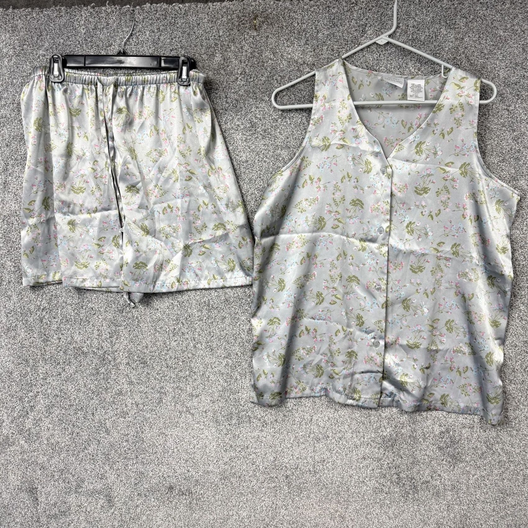 Vintage VINTAGE Secret Treasures Pajama Set Satin Camisole Top & Shorts Floral Gray L Women Size ONE SIZE - 2 Thumbnail