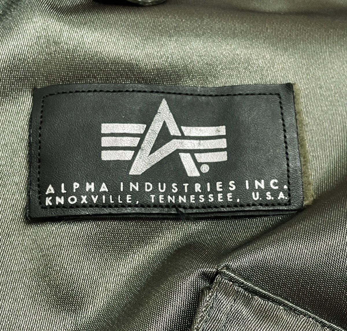 Alpha Industries × Vintage Vintage Alpha Industries CWU 45P Bomber Jacket 1990s Size US L / EU 52-54 / 3 - 12 Thumbnail