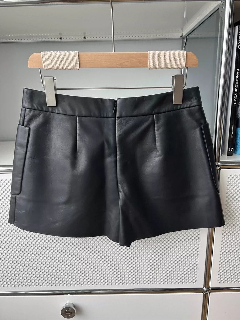 Balenciaga Balenciaga Black leather shorts Size 25" / US 0 / IT 36 - 2 Thumbnail